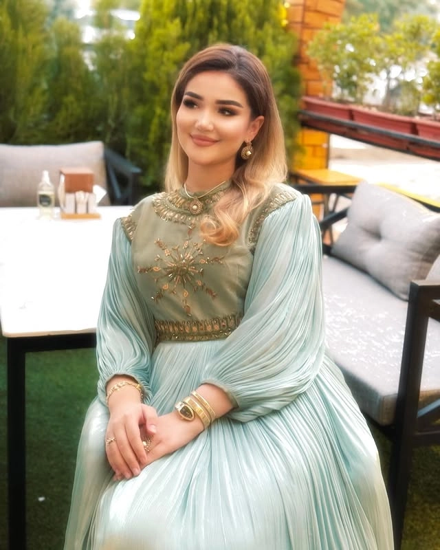 Türkmen fasonlar pombarh fasonlar Fasonlar 2025 fasonlar fason moda modalar Bezen bezen Türkmen fasonlar 2026 Türkmen fasonlar 2025 Türkmen fasonlar 2024 Türkmen fasonlar 2023 turkmenistan türkmenistan turkmen türkmen ashgabat  asgabat aşgabat balkan mary lebap dashoguz dasoguz daşoguz pombarh ponbarhat gulyupek gülýüpek stapel ştapel Gralan Çüýdeşen Abaýa Gadymy Krep Gurultaý 	Keteni Ýüpek Şifon Gipýur Lyon Welwet Atlas Kaşemir Streýç Suzana Ştapel Gülýüpek Pombarh Ýupka Gursakça Aksesuarlar Palto Penjek Okuw eşik Fata Sport eşik Uniforma Nakidka Öýme Şarf kompýuter ýaka ýaglyk Arenda köýnek 2nji el köýnek Taýyn köýnek Matalar Milli lybas milli lybaslar Toý köýnek Toý köýnekler toy koynek toy koynekler gundelik koynekler Gündelik	 
 köýnekler fata koynek Modern taze fason Eskiz koynektm turkmenkoynek türkmenkoynek fason moda moda fasonlar Iş eşik el iş	sada	ýakaly ýakasyz	keşdeli biserli	ýeňli giň nagyşly ýüregi açyk stoýka ýaka ýanly kombinasiýa 	zerli üsti aşak guşakly seçekli gysga ýeňli Şifon Toý köýnek, Modern el iş, ýakasyz, ýeňli, giň, kombinasiýa 17-25, 26-35 Haki yaz, tomus, guyz