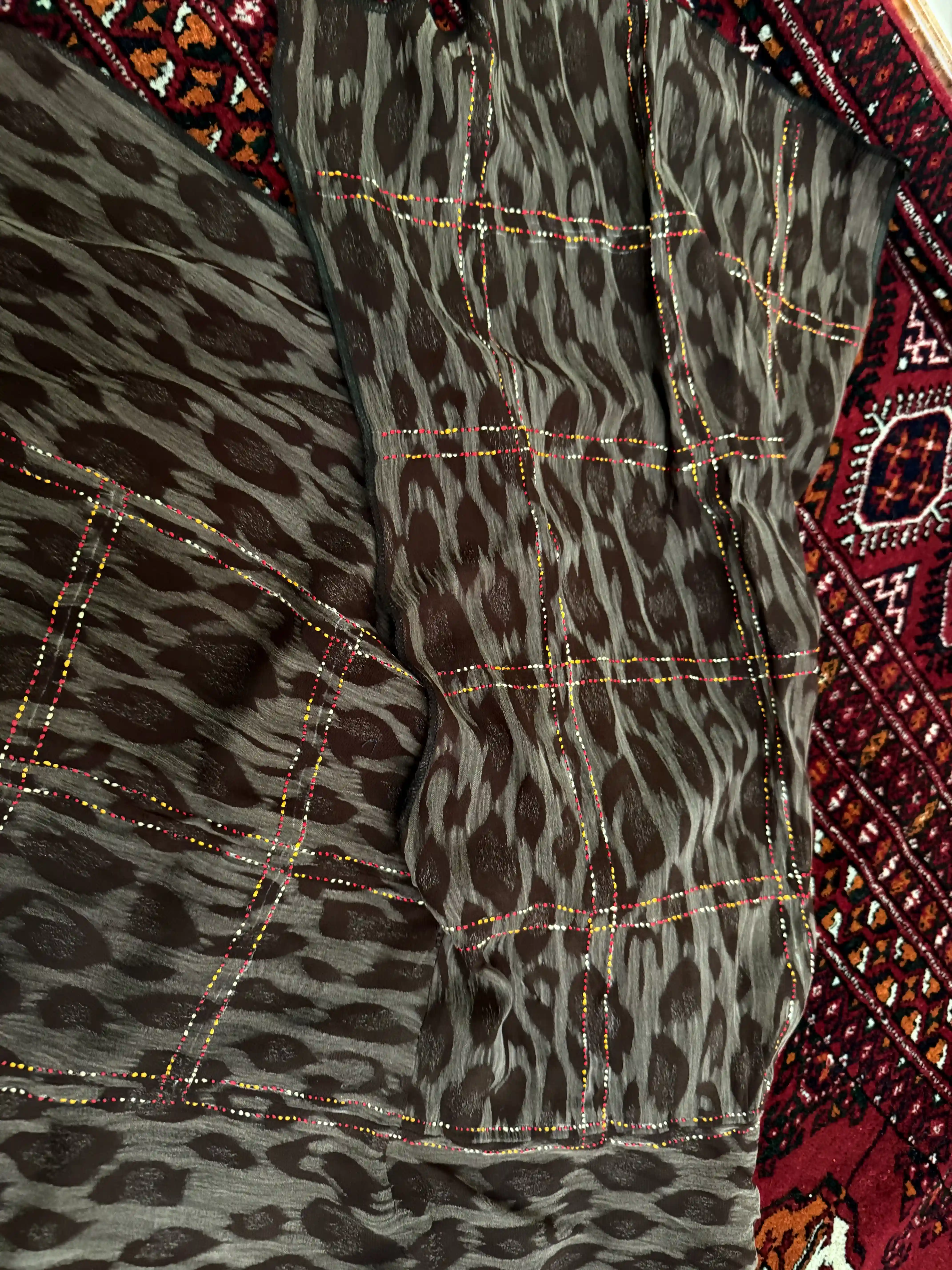 Türkmen fasonlar pombarh fasonlar Fasonlar 2025 fasonlar fason moda modalar Bezen bezen Türkmen fasonlar 2026 Türkmen fasonlar 2025 Türkmen fasonlar 2024 Türkmen fasonlar 2023 turkmenistan türkmenistan turkmen türkmen ashgabat  asgabat aşgabat balkan mary lebap dashoguz dasoguz daşoguz pombarh ponbarhat gulyupek gülýüpek stapel ştapel Gralan Çüýdeşen Abaýa Gadymy Krep Gurultaý 	Keteni Ýüpek Şifon Gipýur Lyon Welwet Atlas Kaşemir Streýç Suzana Ştapel Gülýüpek Pombarh Ýupka Gursakça Aksesuarlar Palto Penjek Okuw eşik Fata Sport eşik Uniforma Nakidka Öýme Şarf kompýuter ýaka ýaglyk Arenda köýnek 2nji el köýnek Taýyn köýnek Matalar Milli lybas milli lybaslar Toý köýnek Toý köýnekler toy koynek toy koynekler gundelik koynekler Gündelik	 
 köýnekler fata koynek Modern taze fason Eskiz koynektm turkmenkoynek türkmenkoynek fason moda moda fasonlar Iş eşik el iş	sada	ýakaly ýakasyz	keşdeli biserli	ýeňli giň nagyşly ýüregi açyk stoýka ýaka ýanly kombinasiýa 	zerli üsti aşak guşakly seçekli gysga ýeňli 