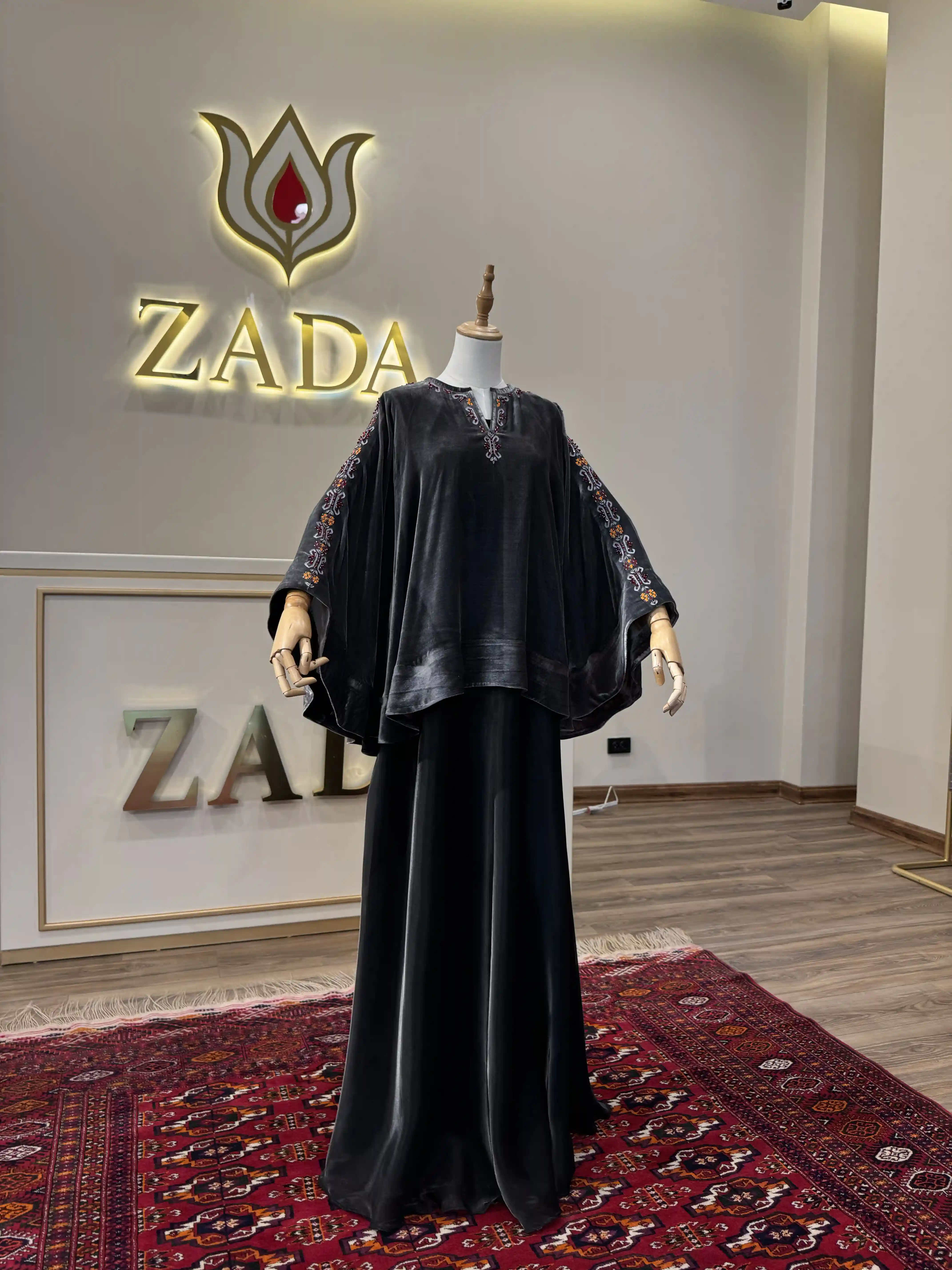 Türkmen fasonlar pombarh fasonlar Fasonlar 2025 fasonlar fason moda modalar Bezen bezen Türkmen fasonlar 2026 Türkmen fasonlar 2025 Türkmen fasonlar 2024 Türkmen fasonlar 2023 turkmenistan türkmenistan turkmen türkmen ashgabat  asgabat aşgabat balkan mary lebap dashoguz dasoguz daşoguz pombarh ponbarhat gulyupek gülýüpek stapel ştapel Gralan Çüýdeşen Abaýa Gadymy Krep Gurultaý 	Keteni Ýüpek Şifon Gipýur Lyon Welwet Atlas Kaşemir Streýç Suzana Ştapel Gülýüpek Pombarh Ýupka Gursakça Aksesuarlar Palto Penjek Okuw eşik Fata Sport eşik Uniforma Nakidka Öýme Şarf kompýuter ýaka ýaglyk Arenda köýnek 2nji el köýnek Taýyn köýnek Matalar Milli lybas milli lybaslar Toý köýnek Toý köýnekler toy koynek toy koynekler gundelik koynekler Gündelik	 
 köýnekler fata koynek Modern taze fason Eskiz koynektm turkmenkoynek türkmenkoynek fason moda moda fasonlar Iş eşik el iş	sada	ýakaly ýakasyz	keşdeli biserli	ýeňli giň nagyşly ýüregi açyk stoýka ýaka ýanly kombinasiýa 	zerli üsti aşak guşakly seçekli gysga ýeňli 