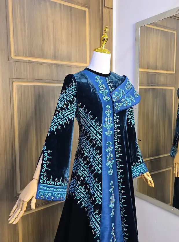 Türkmen fasonlar pombarh fasonlar Fasonlar 2025 fasonlar fason moda modalar Bezen bezen Türkmen fasonlar 2026 Türkmen fasonlar 2025 Türkmen fasonlar 2024 Türkmen fasonlar 2023 turkmenistan türkmenistan turkmen türkmen ashgabat  asgabat aşgabat balkan mary lebap dashoguz dasoguz daşoguz pombarh ponbarhat gulyupek gülýüpek stapel ştapel Gralan Çüýdeşen Abaýa Gadymy Krep Gurultaý 	Keteni Ýüpek Şifon Gipýur Lyon Welwet Atlas Kaşemir Streýç Suzana Ştapel Gülýüpek Pombarh Ýupka Gursakça Aksesuarlar Palto Penjek Okuw eşik Fata Sport eşik Uniforma Nakidka Öýme Şarf kompýuter ýaka ýaglyk Arenda köýnek 2nji el köýnek Taýyn köýnek Matalar Milli lybas milli lybaslar Toý köýnek Toý köýnekler toy koynek toy koynekler gundelik koynekler Gündelik	 
 köýnekler fata koynek Modern taze fason Eskiz koynektm turkmenkoynek türkmenkoynek fason moda moda fasonlar Iş eşik el iş	sada	ýakaly ýakasyz	keşdeli biserli	ýeňli giň nagyşly ýüregi açyk stoýka ýaka ýanly kombinasiýa 	zerli üsti aşak guşakly seçekli gysga ýeňli Tulky Toý köýnek keşdeli, ýakasyz, ýanly, ýeňli, giň, nagyşly 26-35 Benewşe, Goýy-gök yaz, guyz, gysh