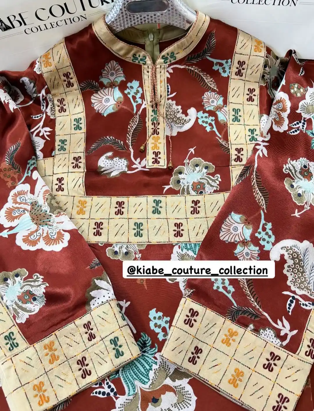 Türkmen fasonlar pombarh fasonlar Fasonlar 2025 fasonlar fason moda modalar Bezen bezen Türkmen fasonlar 2026 Türkmen fasonlar 2025 Türkmen fasonlar 2024 Türkmen fasonlar 2023 turkmenistan türkmenistan turkmen türkmen ashgabat  asgabat aşgabat balkan mary lebap dashoguz dasoguz daşoguz pombarh ponbarhat gulyupek gülýüpek stapel ştapel Gralan Çüýdeşen Abaýa Gadymy Krep Gurultaý 	Keteni Ýüpek Şifon Gipýur Lyon Welwet Atlas Kaşemir Streýç Suzana Ştapel Gülýüpek Pombarh Ýupka Gursakça Aksesuarlar Palto Penjek Okuw eşik Fata Sport eşik Uniforma Nakidka Öýme Şarf kompýuter ýaka ýaglyk Arenda köýnek 2nji el köýnek Taýyn köýnek Matalar Milli lybas milli lybaslar Toý köýnek Toý köýnekler toy koynek toy koynekler gundelik koynekler Gündelik	 
 köýnekler fata koynek Modern taze fason Eskiz koynektm turkmenkoynek türkmenkoynek fason moda moda fasonlar Iş eşik el iş	sada	ýakaly ýakasyz	keşdeli biserli	ýeňli giň nagyşly ýüregi açyk stoýka ýaka ýanly kombinasiýa 	zerli üsti aşak guşakly seçekli gysga ýeňli 