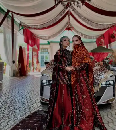 Türkmen fasonlar pombarh fasonlar Fasonlar 2025 fasonlar fason moda modalar Bezen bezen Türkmen fasonlar 2026 Türkmen fasonlar 2025 Türkmen fasonlar 2024 Türkmen fasonlar 2023 turkmenistan türkmenistan turkmen türkmen ashgabat  asgabat aşgabat balkan mary lebap dashoguz dasoguz daşoguz pombarh ponbarhat gulyupek gülýüpek stapel ştapel Gralan Çüýdeşen Abaýa Gadymy Krep Gurultaý 	Keteni Ýüpek Şifon Gipýur Lyon Welwet Atlas Kaşemir Streýç Suzana Ştapel Gülýüpek Pombarh Ýupka Gursakça Aksesuarlar Palto Penjek Okuw eşik Fata Sport eşik Uniforma Nakidka Öýme Şarf kompýuter ýaka ýaglyk Arenda köýnek 2nji el köýnek Taýyn köýnek Matalar Milli lybas milli lybaslar Toý köýnek Toý köýnekler toy koynek toy koynekler gundelik koynekler Gündelik	 
 köýnekler fata koynek Modern taze fason Eskiz koynektm turkmenkoynek türkmenkoynek fason moda moda fasonlar Iş eşik el iş	sada	ýakaly ýakasyz	keşdeli biserli	ýeňli giň nagyşly ýüregi açyk stoýka ýaka ýanly kombinasiýa 	zerli üsti aşak guşakly seçekli gysga ýeňli 