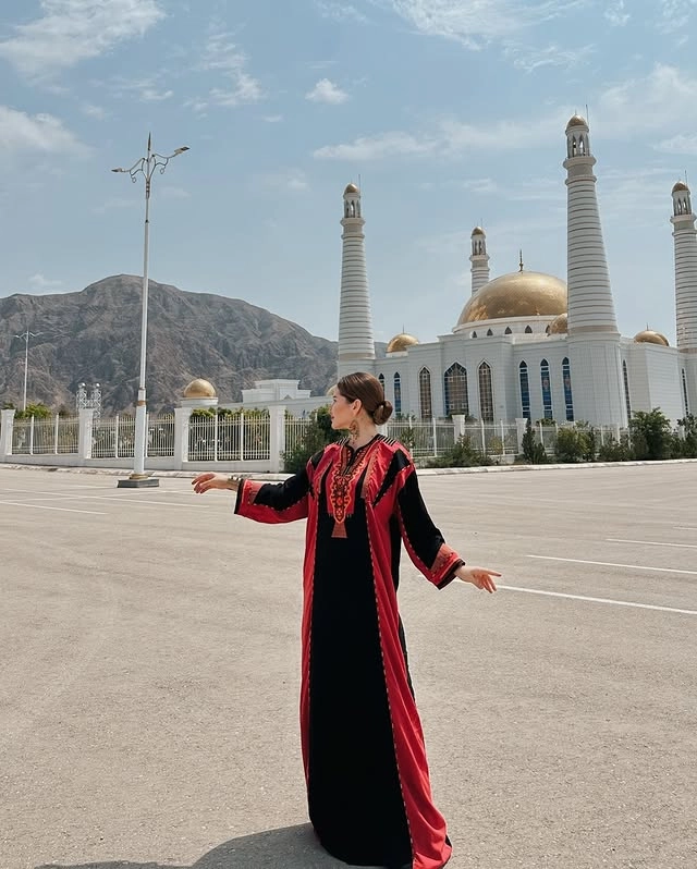 Türkmen fasonlar pombarh fasonlar Fasonlar 2025 fasonlar fason moda modalar Bezen bezen Türkmen fasonlar 2026 Türkmen fasonlar 2025 Türkmen fasonlar 2024 Türkmen fasonlar 2023 turkmenistan türkmenistan turkmen türkmen ashgabat  asgabat aşgabat balkan mary lebap dashoguz dasoguz daşoguz pombarh ponbarhat gulyupek gülýüpek stapel ştapel Gralan Çüýdeşen Abaýa Gadymy Krep Gurultaý 	Keteni Ýüpek Şifon Gipýur Lyon Welwet Atlas Kaşemir Streýç Suzana Ştapel Gülýüpek Pombarh Ýupka Gursakça Aksesuarlar Palto Penjek Okuw eşik Fata Sport eşik Uniforma Nakidka Öýme Şarf kompýuter ýaka ýaglyk Arenda köýnek 2nji el köýnek Taýyn köýnek Matalar Milli lybas milli lybaslar Toý köýnek Toý köýnekler toy koynek toy koynekler gundelik koynekler Gündelik	 
 köýnekler fata koynek Modern taze fason Eskiz koynektm turkmenkoynek türkmenkoynek fason moda moda fasonlar Iş eşik el iş	sada	ýakaly ýakasyz	keşdeli biserli	ýeňli giň nagyşly ýüregi açyk stoýka ýaka ýanly kombinasiýa 	zerli üsti aşak guşakly seçekli gysga ýeňli Ştapel Gündelik el iş, ýakaly, ýanly, ýeňli, giň 26-35 Gara, Gyzyl tomus, guyz