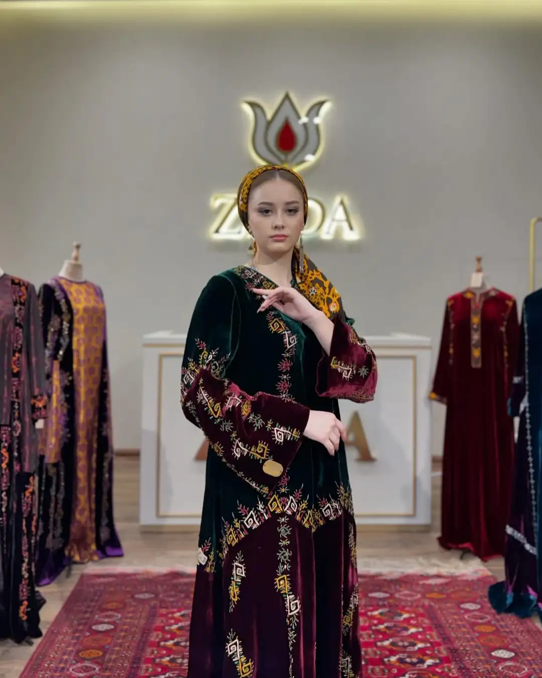 Türkmen fasonlar pombarh fasonlar Fasonlar 2025 fasonlar fason moda modalar Bezen bezen Türkmen fasonlar 2026 Türkmen fasonlar 2025 Türkmen fasonlar 2024 Türkmen fasonlar 2023 turkmenistan türkmenistan turkmen türkmen ashgabat  asgabat aşgabat balkan mary lebap dashoguz dasoguz daşoguz pombarh ponbarhat gulyupek gülýüpek stapel ştapel Gralan Çüýdeşen Abaýa Gadymy Krep Gurultaý 	Keteni Ýüpek Şifon Gipýur Lyon Welwet Atlas Kaşemir Streýç Suzana Ştapel Gülýüpek Pombarh Ýupka Gursakça Aksesuarlar Palto Penjek Okuw eşik Fata Sport eşik Uniforma Nakidka Öýme Şarf kompýuter ýaka ýaglyk Arenda köýnek 2nji el köýnek Taýyn köýnek Matalar Milli lybas milli lybaslar Toý köýnek Toý köýnekler toy koynek toy koynekler gundelik koynekler Gündelik	 
 köýnekler fata koynek Modern taze fason Eskiz koynektm turkmenkoynek türkmenkoynek fason moda moda fasonlar Iş eşik el iş	sada	ýakaly ýakasyz	keşdeli biserli	ýeňli giň nagyşly ýüregi açyk stoýka ýaka ýanly kombinasiýa 	zerli üsti aşak guşakly seçekli gysga ýeňli 