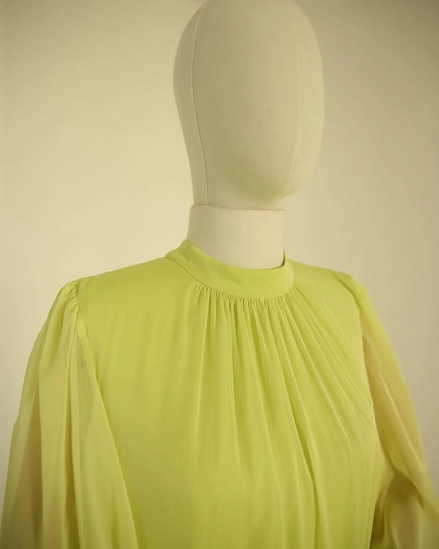 Türkmen fasonlar pombarh fasonlar Fasonlar 2025 fasonlar fason moda modalar Bezen bezen Türkmen fasonlar 2026 Türkmen fasonlar 2025 Türkmen fasonlar 2024 Türkmen fasonlar 2023 turkmenistan türkmenistan turkmen türkmen ashgabat  asgabat aşgabat balkan mary lebap dashoguz dasoguz daşoguz pombarh ponbarhat gulyupek gülýüpek stapel ştapel Gralan Çüýdeşen Abaýa Gadymy Krep Gurultaý 	Keteni Ýüpek Şifon Gipýur Lyon Welwet Atlas Kaşemir Streýç Suzana Ştapel Gülýüpek Pombarh Ýupka Gursakça Aksesuarlar Palto Penjek Okuw eşik Fata Sport eşik Uniforma Nakidka Öýme Şarf kompýuter ýaka ýaglyk Arenda köýnek 2nji el köýnek Taýyn köýnek Matalar Milli lybas milli lybaslar Toý köýnek Toý köýnekler toy koynek toy koynekler gundelik koynekler Gündelik	 
 köýnekler fata koynek Modern taze fason Eskiz koynektm turkmenkoynek türkmenkoynek fason moda moda fasonlar Iş eşik el iş	sada	ýakaly ýakasyz	keşdeli biserli	ýeňli giň nagyşly ýüregi açyk stoýka ýaka ýanly kombinasiýa 	zerli üsti aşak guşakly seçekli gysga ýeňli el iş, ýakasyz, ýeňli, giň 17-25, 26-35 Sary  Penjek, Taýyn köýnek