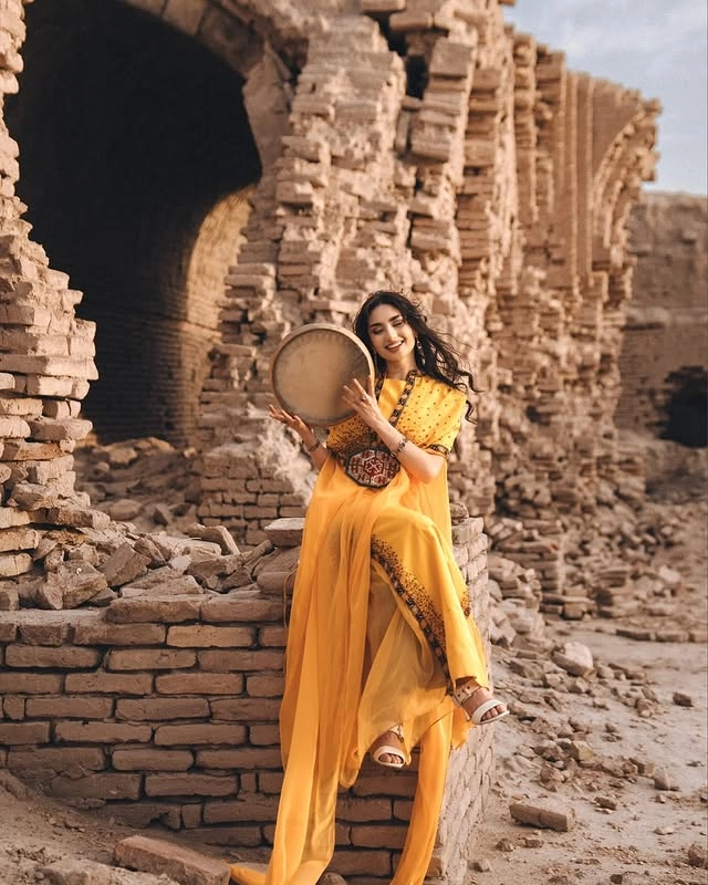 Türkmen fasonlar pombarh fasonlar Fasonlar 2025 fasonlar fason moda modalar Bezen bezen Türkmen fasonlar 2026 Türkmen fasonlar 2025 Türkmen fasonlar 2024 Türkmen fasonlar 2023 turkmenistan türkmenistan turkmen türkmen ashgabat  asgabat aşgabat balkan mary lebap dashoguz dasoguz daşoguz pombarh ponbarhat gulyupek gülýüpek stapel ştapel Gralan Çüýdeşen Abaýa Gadymy Krep Gurultaý 	Keteni Ýüpek Şifon Gipýur Lyon Welwet Atlas Kaşemir Streýç Suzana Ştapel Gülýüpek Pombarh Ýupka Gursakça Aksesuarlar Palto Penjek Okuw eşik Fata Sport eşik Uniforma Nakidka Öýme Şarf kompýuter ýaka ýaglyk Arenda köýnek 2nji el köýnek Taýyn köýnek Matalar Milli lybas milli lybaslar Toý köýnek Toý köýnekler toy koynek toy koynekler gundelik koynekler Gündelik	 
 köýnekler fata koynek Modern taze fason Eskiz koynektm turkmenkoynek türkmenkoynek fason moda moda fasonlar Iş eşik el iş	sada	ýakaly ýakasyz	keşdeli biserli	ýeňli giň nagyşly ýüregi açyk stoýka ýaka ýanly kombinasiýa 	zerli üsti aşak guşakly seçekli gysga ýeňli Şifon Modern el iş, keşdeli, ýakasyz, ýeňli, giň, nagyşly 17-25, 26-35 Sary tomus, guyz