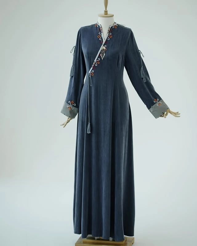 Türkmen fasonlar pombarh fasonlar Fasonlar 2025 fasonlar fason moda modalar Bezen bezen Türkmen fasonlar 2026 Türkmen fasonlar 2025 Türkmen fasonlar 2024 Türkmen fasonlar 2023 turkmenistan türkmenistan turkmen türkmen ashgabat  asgabat aşgabat balkan mary lebap dashoguz dasoguz daşoguz pombarh ponbarhat gulyupek gülýüpek stapel ştapel Gralan Çüýdeşen Abaýa Gadymy Krep Gurultaý 	Keteni Ýüpek Şifon Gipýur Lyon Welwet Atlas Kaşemir Streýç Suzana Ştapel Gülýüpek Pombarh Ýupka Gursakça Aksesuarlar Palto Penjek Okuw eşik Fata Sport eşik Uniforma Nakidka Öýme Şarf kompýuter ýaka ýaglyk Arenda köýnek 2nji el köýnek Taýyn köýnek Matalar Milli lybas milli lybaslar Toý köýnek Toý köýnekler toy koynek toy koynekler gundelik koynekler Gündelik	 
 köýnekler fata koynek Modern taze fason Eskiz koynektm turkmenkoynek türkmenkoynek fason moda moda fasonlar Iş eşik el iş	sada	ýakaly ýakasyz	keşdeli biserli	ýeňli giň nagyşly ýüregi açyk stoýka ýaka ýanly kombinasiýa 	zerli üsti aşak guşakly seçekli gysga ýeňli Gülýüpek Toý köýnek el iş, keşdeli, sada, ýakasyz, ýanly, ýeňli, giň, nagyşly 17-25, 26-35 Benewşe tomus Taýyn köýnek