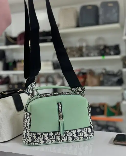 Türkmen fasonlar pombarh fasonlar Fasonlar 2025 fasonlar fason moda modalar Bezen bezen Türkmen fasonlar 2026 Türkmen fasonlar 2025 Türkmen fasonlar 2024 Türkmen fasonlar 2023 turkmenistan türkmenistan turkmen türkmen ashgabat  asgabat aşgabat balkan mary lebap dashoguz dasoguz daşoguz pombarh ponbarhat gulyupek gülýüpek stapel ştapel Gralan Çüýdeşen Abaýa Gadymy Krep Gurultaý 	Keteni Ýüpek Şifon Gipýur Lyon Welwet Atlas Kaşemir Streýç Suzana Ştapel Gülýüpek Pombarh Ýupka Gursakça Aksesuarlar Palto Penjek Okuw eşik Fata Sport eşik Uniforma Nakidka Öýme Şarf kompýuter ýaka ýaglyk Arenda köýnek 2nji el köýnek Taýyn köýnek Matalar Milli lybas milli lybaslar Toý köýnek Toý köýnekler toy koynek toy koynekler gundelik koynekler Gündelik	 
 köýnekler fata koynek Modern taze fason Eskiz koynektm turkmenkoynek türkmenkoynek fason moda moda fasonlar Iş eşik el iş	sada	ýakaly ýakasyz	keşdeli biserli	ýeňli giň nagyşly ýüregi açyk stoýka ýaka ýanly kombinasiýa 	zerli üsti aşak guşakly seçekli gysga ýeňli Gara, Ýaşyl, Kümüş  Sumka