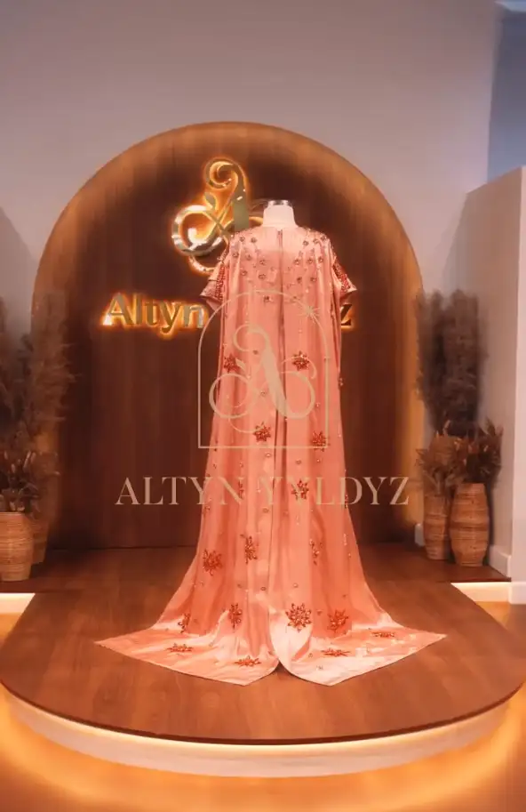 Türkmen fasonlar pombarh fasonlar Fasonlar 2025 fasonlar fason moda modalar Bezen bezen Türkmen fasonlar 2026 Türkmen fasonlar 2025 Türkmen fasonlar 2024 Türkmen fasonlar 2023 turkmenistan türkmenistan turkmen türkmen ashgabat  asgabat aşgabat balkan mary lebap dashoguz dasoguz daşoguz pombarh ponbarhat gulyupek gülýüpek stapel ştapel Gralan Çüýdeşen Abaýa Gadymy Krep Gurultaý 	Keteni Ýüpek Şifon Gipýur Lyon Welwet Atlas Kaşemir Streýç Suzana Ştapel Gülýüpek Pombarh Ýupka Gursakça Aksesuarlar Palto Penjek Okuw eşik Fata Sport eşik Uniforma Nakidka Öýme Şarf kompýuter ýaka ýaglyk Arenda köýnek 2nji el köýnek Taýyn köýnek Matalar Milli lybas milli lybaslar Toý köýnek Toý köýnekler toy koynek toy koynekler gundelik koynekler Gündelik	 
 köýnekler fata koynek Modern taze fason Eskiz koynektm turkmenkoynek türkmenkoynek fason moda moda fasonlar Iş eşik el iş	sada	ýakaly ýakasyz	keşdeli biserli	ýeňli giň nagyşly ýüregi açyk stoýka ýaka ýanly kombinasiýa 	zerli üsti aşak guşakly seçekli gysga ýeňli Toý köýnek el iş, ýakasyz, gysga ýeňli, giň 17-25, 26-35, 35+ Gülgüne tomus, guyz