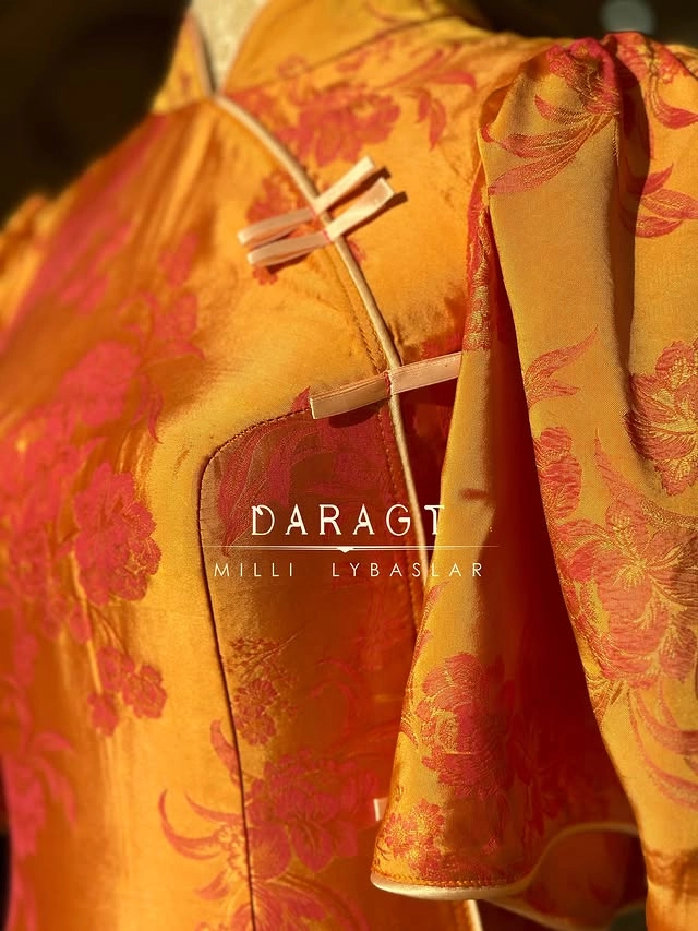 Türkmen fasonlar pombarh fasonlar Fasonlar 2025 fasonlar fason moda modalar Bezen bezen Türkmen fasonlar 2026 Türkmen fasonlar 2025 Türkmen fasonlar 2024 Türkmen fasonlar 2023 turkmenistan türkmenistan turkmen türkmen ashgabat  asgabat aşgabat balkan mary lebap dashoguz dasoguz daşoguz pombarh ponbarhat gulyupek gülýüpek stapel ştapel Gralan Çüýdeşen Abaýa Gadymy Krep Gurultaý 	Keteni Ýüpek Şifon Gipýur Lyon Welwet Atlas Kaşemir Streýç Suzana Ştapel Gülýüpek Pombarh Ýupka Gursakça Aksesuarlar Palto Penjek Okuw eşik Fata Sport eşik Uniforma Nakidka Öýme Şarf kompýuter ýaka ýaglyk Arenda köýnek 2nji el köýnek Taýyn köýnek Matalar Milli lybas milli lybaslar Toý köýnek Toý köýnekler toy koynek toy koynekler gundelik koynekler Gündelik	 
 köýnekler fata koynek Modern taze fason Eskiz koynektm turkmenkoynek türkmenkoynek fason moda moda fasonlar Iş eşik el iş	sada	ýakaly ýakasyz	keşdeli biserli	ýeňli giň nagyşly ýüregi açyk stoýka ýaka ýanly kombinasiýa 	zerli üsti aşak guşakly seçekli gysga ýeňli Modern el iş, ýakasyz, ýeňli, giň 17-25, 26-35 Mämişi yaz, tomus, guyz