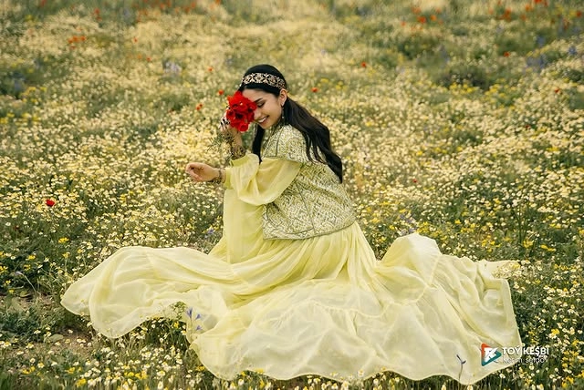 Türkmen fasonlar pombarh fasonlar Fasonlar 2025 fasonlar fason moda modalar Bezen bezen Türkmen fasonlar 2026 Türkmen fasonlar 2025 Türkmen fasonlar 2024 Türkmen fasonlar 2023 turkmenistan türkmenistan turkmen türkmen ashgabat  asgabat aşgabat balkan mary lebap dashoguz dasoguz daşoguz pombarh ponbarhat gulyupek gülýüpek stapel ştapel Gralan Çüýdeşen Abaýa Gadymy Krep Gurultaý 	Keteni Ýüpek Şifon Gipýur Lyon Welwet Atlas Kaşemir Streýç Suzana Ştapel Gülýüpek Pombarh Ýupka Gursakça Aksesuarlar Palto Penjek Okuw eşik Fata Sport eşik Uniforma Nakidka Öýme Şarf kompýuter ýaka ýaglyk Arenda köýnek 2nji el köýnek Taýyn köýnek Matalar Milli lybas milli lybaslar Toý köýnek Toý köýnekler toy koynek toy koynekler gundelik koynekler Gündelik	 
 köýnekler fata koynek Modern taze fason Eskiz koynektm turkmenkoynek türkmenkoynek fason moda moda fasonlar Iş eşik el iş	sada	ýakaly ýakasyz	keşdeli biserli	ýeňli giň nagyşly ýüregi açyk stoýka ýaka ýanly kombinasiýa 	zerli üsti aşak guşakly seçekli gysga ýeňli Şifon Toý köýnek ýakasyz, ýeňli, giň  Sary tomus, guyz