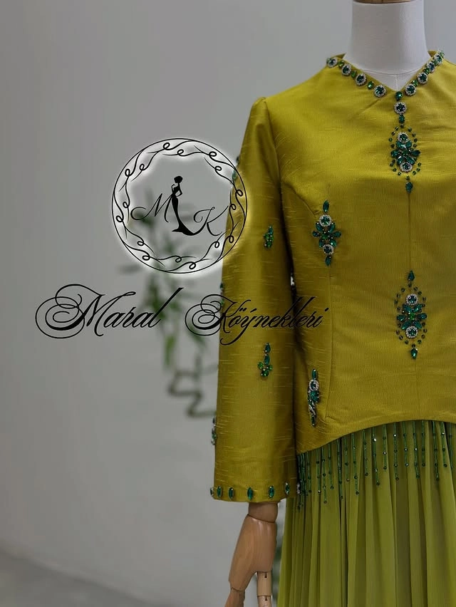 Türkmen fasonlar pombarh fasonlar Fasonlar 2025 fasonlar fason moda modalar Bezen bezen Türkmen fasonlar 2026 Türkmen fasonlar 2025 Türkmen fasonlar 2024 Türkmen fasonlar 2023 turkmenistan türkmenistan turkmen türkmen ashgabat  asgabat aşgabat balkan mary lebap dashoguz dasoguz daşoguz pombarh ponbarhat gulyupek gülýüpek stapel ştapel Gralan Çüýdeşen Abaýa Gadymy Krep Gurultaý 	Keteni Ýüpek Şifon Gipýur Lyon Welwet Atlas Kaşemir Streýç Suzana Ştapel Gülýüpek Pombarh Ýupka Gursakça Aksesuarlar Palto Penjek Okuw eşik Fata Sport eşik Uniforma Nakidka Öýme Şarf kompýuter ýaka ýaglyk Arenda köýnek 2nji el köýnek Taýyn köýnek Matalar Milli lybas milli lybaslar Toý köýnek Toý köýnekler toy koynek toy koynekler gundelik koynekler Gündelik	 
 köýnekler fata koynek Modern taze fason Eskiz koynektm turkmenkoynek türkmenkoynek fason moda moda fasonlar Iş eşik el iş	sada	ýakaly ýakasyz	keşdeli biserli	ýeňli giň nagyşly ýüregi açyk stoýka ýaka ýanly kombinasiýa 	zerli üsti aşak guşakly seçekli gysga ýeňli 