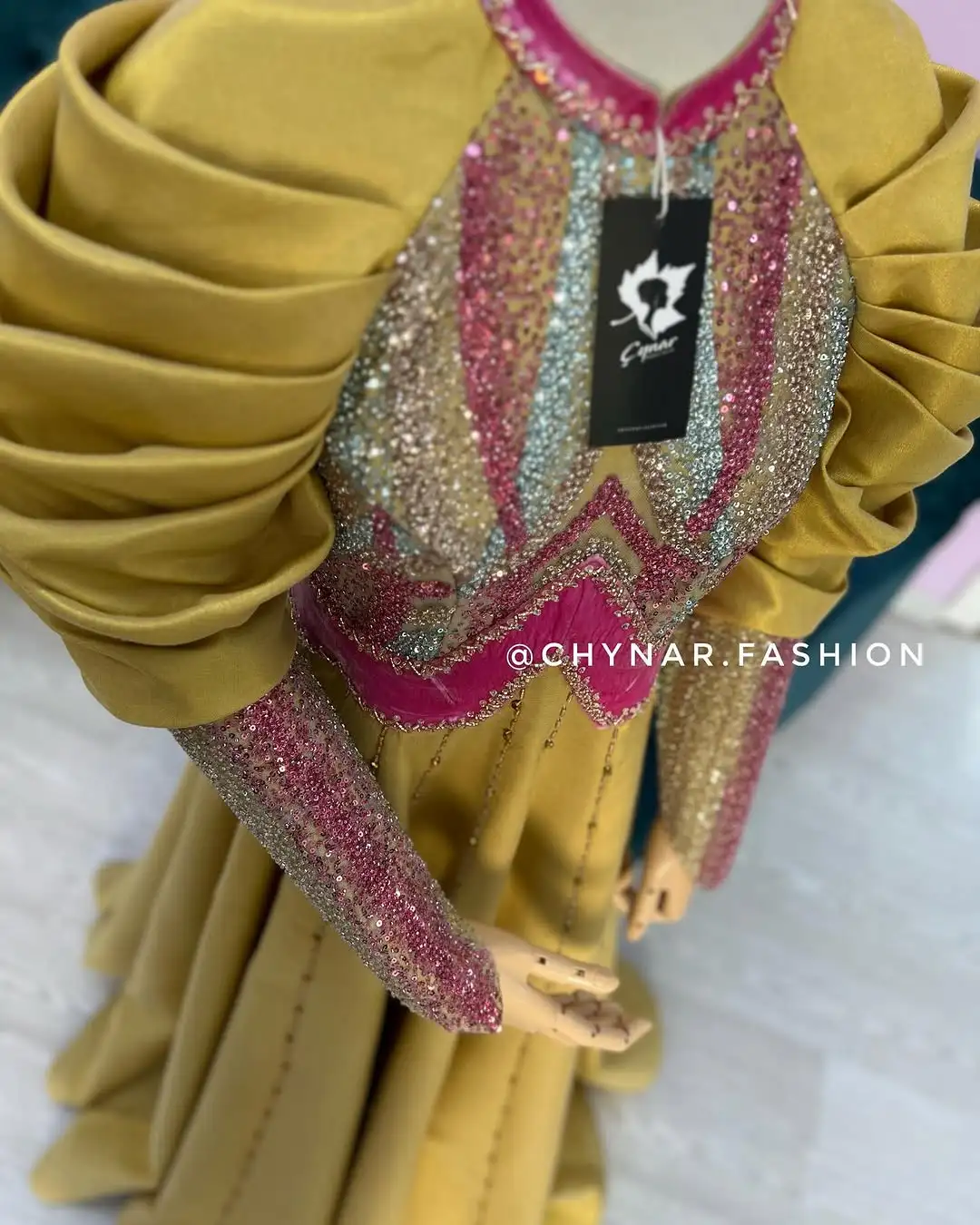 Türkmen fasonlar pombarh fasonlar Fasonlar 2025 fasonlar fason moda modalar Bezen bezen Türkmen fasonlar 2026 Türkmen fasonlar 2025 Türkmen fasonlar 2024 Türkmen fasonlar 2023 turkmenistan türkmenistan turkmen türkmen ashgabat  asgabat aşgabat balkan mary lebap dashoguz dasoguz daşoguz pombarh ponbarhat gulyupek gülýüpek stapel ştapel Gralan Çüýdeşen Abaýa Gadymy Krep Gurultaý 	Keteni Ýüpek Şifon Gipýur Lyon Welwet Atlas Kaşemir Streýç Suzana Ştapel Gülýüpek Pombarh Ýupka Gursakça Aksesuarlar Palto Penjek Okuw eşik Fata Sport eşik Uniforma Nakidka Öýme Şarf kompýuter ýaka ýaglyk Arenda köýnek 2nji el köýnek Taýyn köýnek Matalar Milli lybas milli lybaslar Toý köýnek Toý köýnekler toy koynek toy koynekler gundelik koynekler Gündelik	 
 köýnekler fata koynek Modern taze fason Eskiz koynektm turkmenkoynek türkmenkoynek fason moda moda fasonlar Iş eşik el iş	sada	ýakaly ýakasyz	keşdeli biserli	ýeňli giň nagyşly ýüregi açyk stoýka ýaka ýanly kombinasiýa 	zerli üsti aşak guşakly seçekli gysga ýeňli Keteni, Gipýur Toý köýnek, Modern ýakasyz, biserli, ýeňli, zerli 17-25, 26-35 Sary