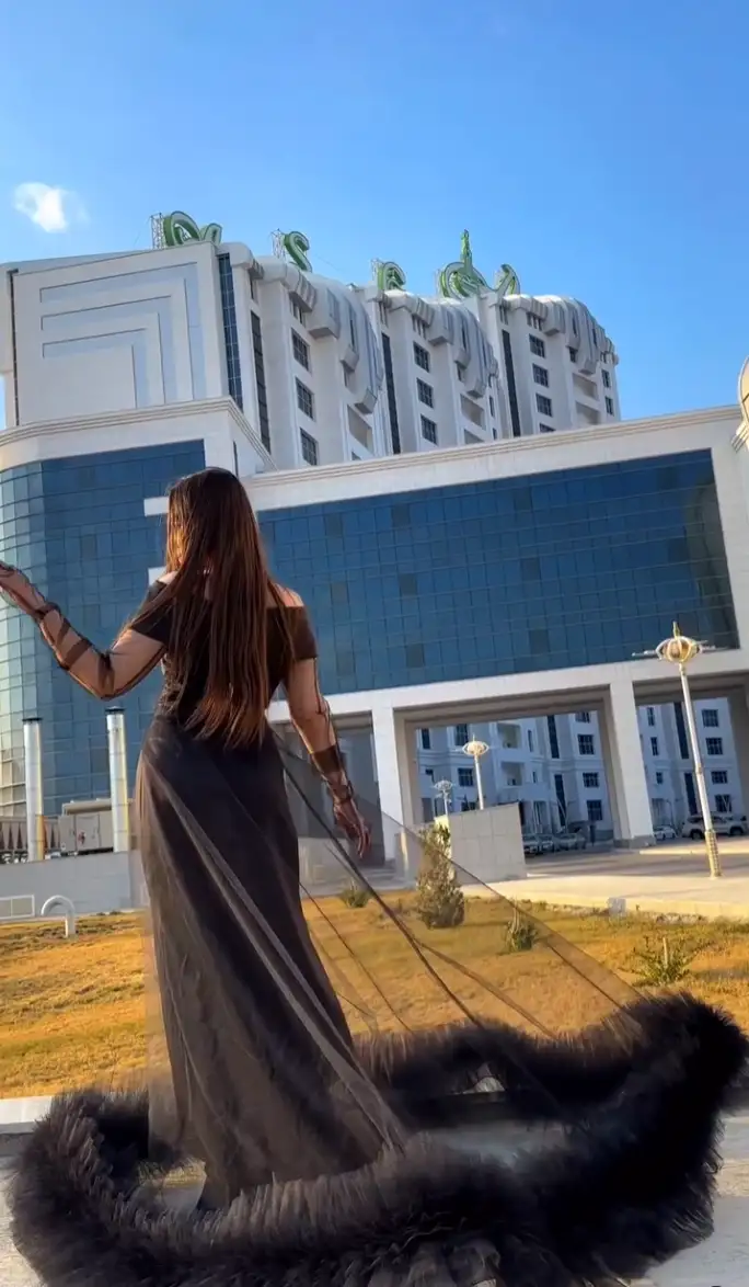 Türkmen fasonlar pombarh fasonlar Fasonlar 2025 fasonlar fason moda modalar Bezen bezen Türkmen fasonlar 2026 Türkmen fasonlar 2025 Türkmen fasonlar 2024 Türkmen fasonlar 2023 turkmenistan türkmenistan turkmen türkmen ashgabat  asgabat aşgabat balkan mary lebap dashoguz dasoguz daşoguz pombarh ponbarhat gulyupek gülýüpek stapel ştapel Gralan Çüýdeşen Abaýa Gadymy Krep Gurultaý 	Keteni Ýüpek Şifon Gipýur Lyon Welwet Atlas Kaşemir Streýç Suzana Ştapel Gülýüpek Pombarh Ýupka Gursakça Aksesuarlar Palto Penjek Okuw eşik Fata Sport eşik Uniforma Nakidka Öýme Şarf kompýuter ýaka ýaglyk Arenda köýnek 2nji el köýnek Taýyn köýnek Matalar Milli lybas milli lybaslar Toý köýnek Toý köýnekler toy koynek toy koynekler gundelik koynekler Gündelik	 
 köýnekler fata koynek Modern taze fason Eskiz koynektm turkmenkoynek türkmenkoynek fason moda moda fasonlar Iş eşik el iş	sada	ýakaly ýakasyz	keşdeli biserli	ýeňli giň nagyşly ýüregi açyk stoýka ýaka ýanly kombinasiýa 	zerli üsti aşak guşakly seçekli gysga ýeňli Ýüpek Toý köýnek, Modern sada  Gara