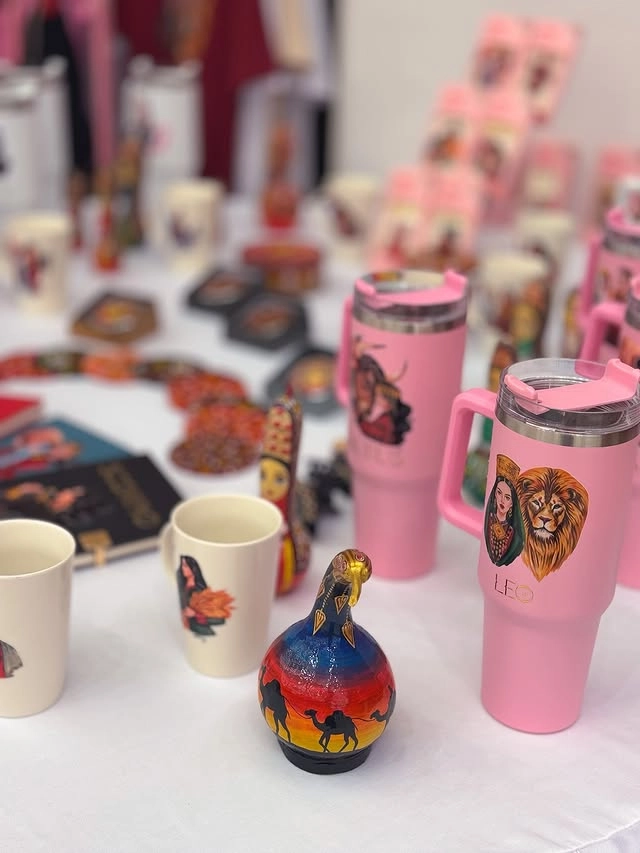 Türkmen fasonlar pombarh fasonlar Fasonlar 2025 fasonlar fason moda modalar Bezen bezen Türkmen fasonlar 2026 Türkmen fasonlar 2025 Türkmen fasonlar 2024 Türkmen fasonlar 2023 turkmenistan türkmenistan turkmen türkmen ashgabat  asgabat aşgabat balkan mary lebap dashoguz dasoguz daşoguz pombarh ponbarhat gulyupek gülýüpek stapel ştapel Gralan Çüýdeşen Abaýa Gadymy Krep Gurultaý 	Keteni Ýüpek Şifon Gipýur Lyon Welwet Atlas Kaşemir Streýç Suzana Ştapel Gülýüpek Pombarh Ýupka Gursakça Aksesuarlar Palto Penjek Okuw eşik Fata Sport eşik Uniforma Nakidka Öýme Şarf kompýuter ýaka ýaglyk Arenda köýnek 2nji el köýnek Taýyn köýnek Matalar Milli lybas milli lybaslar Toý köýnek Toý köýnekler toy koynek toy koynekler gundelik koynekler Gündelik	 
 köýnekler fata koynek Modern taze fason Eskiz koynektm turkmenkoynek türkmenkoynek fason moda moda fasonlar Iş eşik el iş	sada	ýakaly ýakasyz	keşdeli biserli	ýeňli giň nagyşly ýüregi açyk stoýka ýaka ýanly kombinasiýa 	zerli üsti aşak guşakly seçekli gysga ýeňli Modern TürkmenTextile Expo 2025