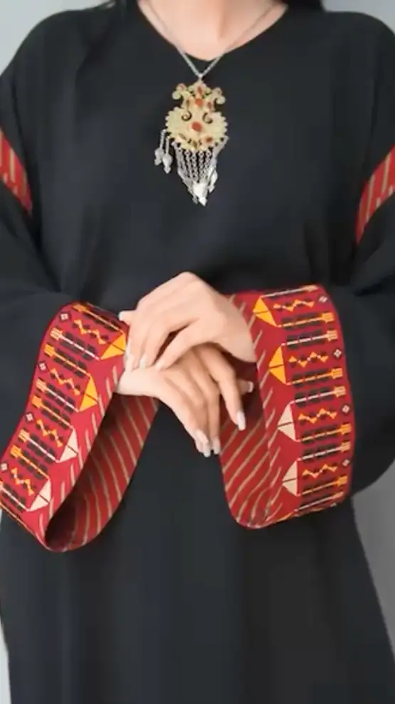 Türkmen fasonlar pombarh fasonlar Fasonlar 2025 fasonlar fason moda modalar Bezen bezen Türkmen fasonlar 2026 Türkmen fasonlar 2025 Türkmen fasonlar 2024 Türkmen fasonlar 2023 turkmenistan türkmenistan turkmen türkmen ashgabat  asgabat aşgabat balkan mary lebap dashoguz dasoguz daşoguz pombarh ponbarhat gulyupek gülýüpek stapel ştapel Gralan Çüýdeşen Abaýa Gadymy Krep Gurultaý 	Keteni Ýüpek Şifon Gipýur Lyon Welwet Atlas Kaşemir Streýç Suzana Ştapel Gülýüpek Pombarh Ýupka Gursakça Aksesuarlar Palto Penjek Okuw eşik Fata Sport eşik Uniforma Nakidka Öýme Şarf kompýuter ýaka ýaglyk Arenda köýnek 2nji el köýnek Taýyn köýnek Matalar Milli lybas milli lybaslar Toý köýnek Toý köýnekler toy koynek toy koynekler gundelik koynekler Gündelik	 
 köýnekler fata koynek Modern taze fason Eskiz koynektm turkmenkoynek türkmenkoynek fason moda moda fasonlar Iş eşik el iş	sada	ýakaly ýakasyz	keşdeli biserli	ýeňli giň nagyşly ýüregi açyk stoýka ýaka ýanly kombinasiýa 	zerli üsti aşak guşakly seçekli gysga ýeňli Modern ýakasyz, ýeňli, giň, nagyşly 17-25, 26-35 Gara yaz, tomus, guyz