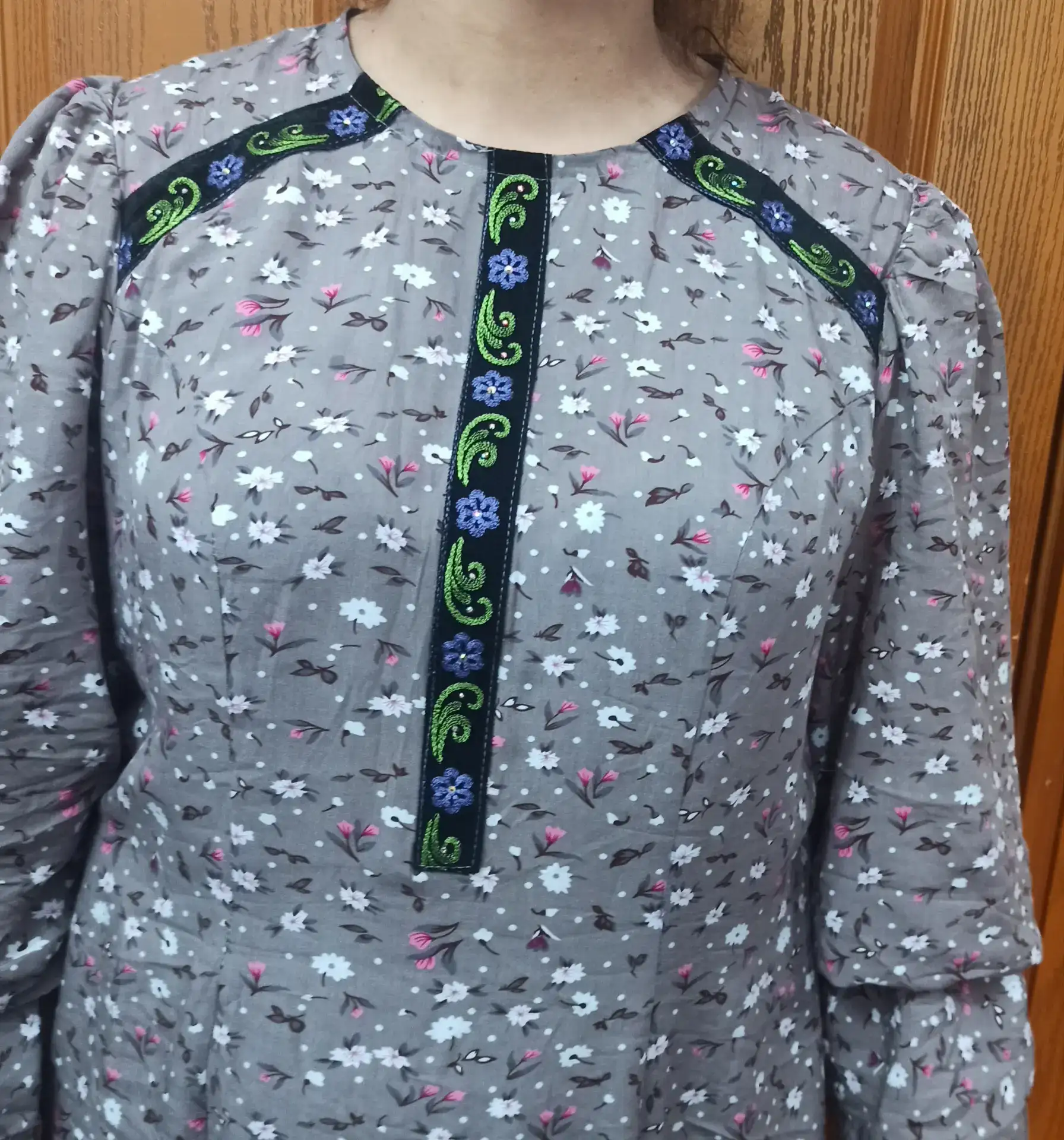 Türkmen fasonlar pombarh fasonlar Fasonlar 2025 fasonlar fason moda modalar Bezen bezen Türkmen fasonlar 2026 Türkmen fasonlar 2025 Türkmen fasonlar 2024 Türkmen fasonlar 2023 turkmenistan türkmenistan turkmen türkmen ashgabat  asgabat aşgabat balkan mary lebap dashoguz dasoguz daşoguz pombarh ponbarhat gulyupek gülýüpek stapel ştapel Gralan Çüýdeşen Abaýa Gadymy Krep Gurultaý 	Keteni Ýüpek Şifon Gipýur Lyon Welwet Atlas Kaşemir Streýç Suzana Ştapel Gülýüpek Pombarh Ýupka Gursakça Aksesuarlar Palto Penjek Okuw eşik Fata Sport eşik Uniforma Nakidka Öýme Şarf kompýuter ýaka ýaglyk Arenda köýnek 2nji el köýnek Taýyn köýnek Matalar Milli lybas milli lybaslar Toý köýnek Toý köýnekler toy koynek toy koynekler gundelik koynekler Gündelik	 
 köýnekler fata koynek Modern taze fason Eskiz koynektm turkmenkoynek türkmenkoynek fason moda moda fasonlar Iş eşik el iş	sada	ýakaly ýakasyz	keşdeli biserli	ýeňli giň nagyşly ýüregi açyk stoýka ýaka ýanly kombinasiýa 	zerli üsti aşak guşakly seçekli gysga ýeňli 