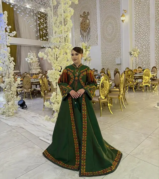 Türkmen fasonlar pombarh fasonlar Fasonlar 2025 fasonlar fason moda modalar Bezen bezen Türkmen fasonlar 2026 Türkmen fasonlar 2025 Türkmen fasonlar 2024 Türkmen fasonlar 2023 turkmenistan türkmenistan turkmen türkmen ashgabat  asgabat aşgabat balkan mary lebap dashoguz dasoguz daşoguz pombarh ponbarhat gulyupek gülýüpek stapel ştapel Gralan Çüýdeşen Abaýa Gadymy Krep Gurultaý 	Keteni Ýüpek Şifon Gipýur Lyon Welwet Atlas Kaşemir Streýç Suzana Ştapel Gülýüpek Pombarh Ýupka Gursakça Aksesuarlar Palto Penjek Okuw eşik Fata Sport eşik Uniforma Nakidka Öýme Şarf kompýuter ýaka ýaglyk Arenda köýnek 2nji el köýnek Taýyn köýnek Matalar Milli lybas milli lybaslar Toý köýnek Toý köýnekler toy koynek toy koynekler gundelik koynekler Gündelik	 
 köýnekler fata koynek Modern taze fason Eskiz koynektm turkmenkoynek türkmenkoynek fason moda moda fasonlar Iş eşik el iş	sada	ýakaly ýakasyz	keşdeli biserli	ýeňli giň nagyşly ýüregi açyk stoýka ýaka ýanly kombinasiýa 	zerli üsti aşak guşakly seçekli gysga ýeňli 