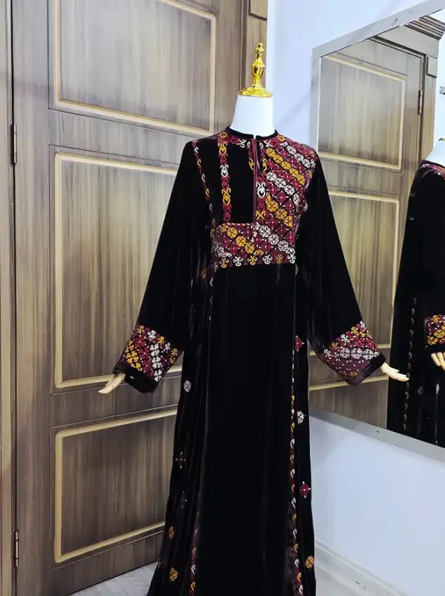 Türkmen fasonlar pombarh fasonlar Fasonlar 2025 fasonlar fason moda modalar Bezen bezen Türkmen fasonlar 2026 Türkmen fasonlar 2025 Türkmen fasonlar 2024 Türkmen fasonlar 2023 turkmenistan türkmenistan turkmen türkmen ashgabat  asgabat aşgabat balkan mary lebap dashoguz dasoguz daşoguz pombarh ponbarhat gulyupek gülýüpek stapel ştapel Gralan Çüýdeşen Abaýa Gadymy Krep Gurultaý 	Keteni Ýüpek Şifon Gipýur Lyon Welwet Atlas Kaşemir Streýç Suzana Ştapel Gülýüpek Pombarh Ýupka Gursakça Aksesuarlar Palto Penjek Okuw eşik Fata Sport eşik Uniforma Nakidka Öýme Şarf kompýuter ýaka ýaglyk Arenda köýnek 2nji el köýnek Taýyn köýnek Matalar Milli lybas milli lybaslar Toý köýnek Toý köýnekler toy koynek toy koynekler gundelik koynekler Gündelik	 
 köýnekler fata koynek Modern taze fason Eskiz koynektm turkmenkoynek türkmenkoynek fason moda moda fasonlar Iş eşik el iş	sada	ýakaly ýakasyz	keşdeli biserli	ýeňli giň nagyşly ýüregi açyk stoýka ýaka ýanly kombinasiýa 	zerli üsti aşak guşakly seçekli gysga ýeňli Panbarhat (Pombarh) Toý köýnek, Milli lybas el iş, ýakasyz, ýeňli, giň, nagyşly 17-25, 26-35, 35+ Gara, Goýy-goňur yaz, guyz, gysh