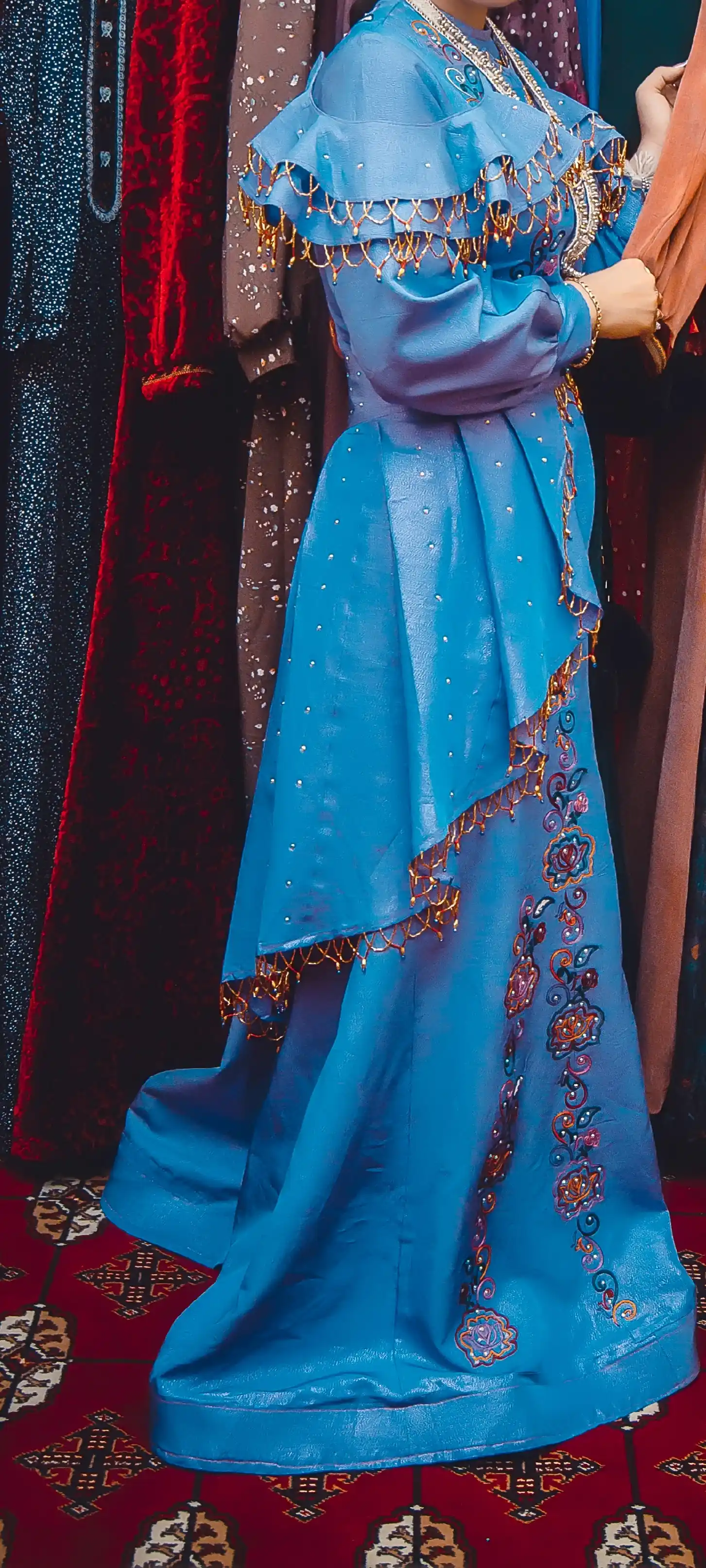 Türkmen fasonlar pombarh fasonlar Fasonlar 2025 fasonlar fason moda modalar Bezen bezen Türkmen fasonlar 2026 Türkmen fasonlar 2025 Türkmen fasonlar 2024 Türkmen fasonlar 2023 turkmenistan türkmenistan turkmen türkmen ashgabat  asgabat aşgabat balkan mary lebap dashoguz dasoguz daşoguz pombarh ponbarhat gulyupek gülýüpek stapel ştapel Gralan Çüýdeşen Abaýa Gadymy Krep Gurultaý 	Keteni Ýüpek Şifon Gipýur Lyon Welwet Atlas Kaşemir Streýç Suzana Ştapel Gülýüpek Pombarh Ýupka Gursakça Aksesuarlar Palto Penjek Okuw eşik Fata Sport eşik Uniforma Nakidka Öýme Şarf kompýuter ýaka ýaglyk Arenda köýnek 2nji el köýnek Taýyn köýnek Matalar Milli lybas milli lybaslar Toý köýnek Toý köýnekler toy koynek toy koynekler gundelik koynekler Gündelik	 
 köýnekler fata koynek Modern taze fason Eskiz koynektm turkmenkoynek türkmenkoynek fason moda moda fasonlar Iş eşik el iş	sada	ýakaly ýakasyz	keşdeli biserli	ýeňli giň nagyşly ýüregi açyk stoýka ýaka ýanly kombinasiýa 	zerli üsti aşak guşakly seçekli gysga ýeňli Keteni Toý köýnek el iş, ýakasyz, biserli, ýeňli, giň, zerli, gaş, 4 iňňe ýaka 26-35  yaz, guyz 2nji el