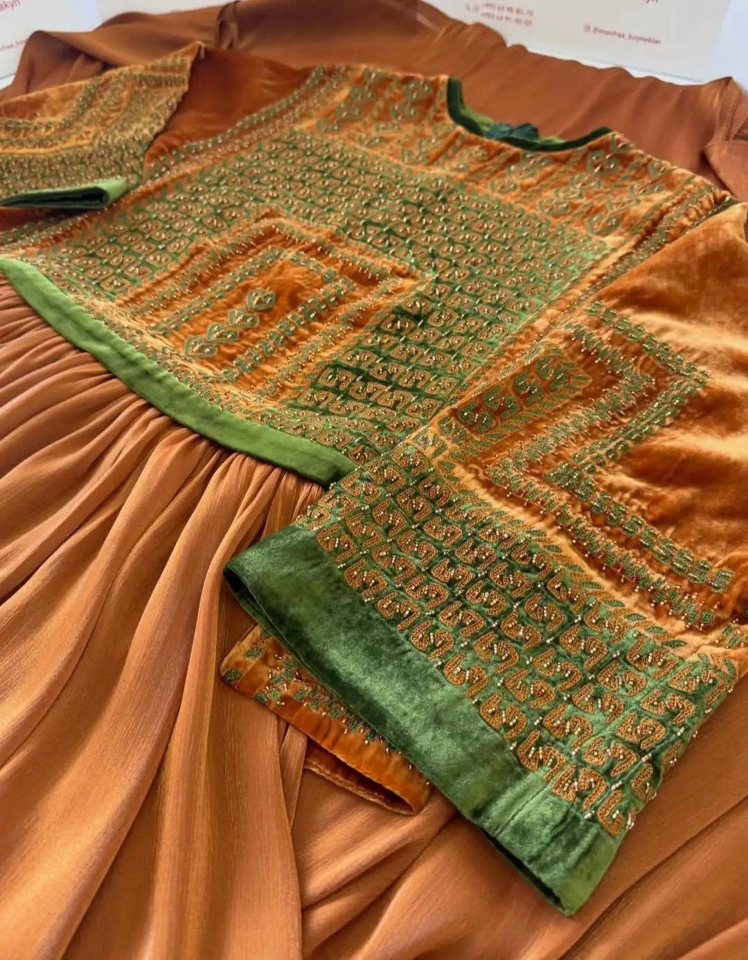 Türkmen fasonlar pombarh fasonlar Fasonlar 2025 fasonlar fason moda modalar Bezen bezen Türkmen fasonlar 2026 Türkmen fasonlar 2025 Türkmen fasonlar 2024 Türkmen fasonlar 2023 turkmenistan türkmenistan turkmen türkmen ashgabat  asgabat aşgabat balkan mary lebap dashoguz dasoguz daşoguz pombarh ponbarhat gulyupek gülýüpek stapel ştapel Gralan Çüýdeşen Abaýa Gadymy Krep Gurultaý 	Keteni Ýüpek Şifon Gipýur Lyon Welwet Atlas Kaşemir Streýç Suzana Ştapel Gülýüpek Pombarh Ýupka Gursakça Aksesuarlar Palto Penjek Okuw eşik Fata Sport eşik Uniforma Nakidka Öýme Şarf kompýuter ýaka ýaglyk Arenda köýnek 2nji el köýnek Taýyn köýnek Matalar Milli lybas milli lybaslar Toý köýnek Toý köýnekler toy koynek toy koynekler gundelik koynekler Gündelik	 
 köýnekler fata koynek Modern taze fason Eskiz koynektm turkmenkoynek türkmenkoynek fason moda moda fasonlar Iş eşik el iş	sada	ýakaly ýakasyz	keşdeli biserli	ýeňli giň nagyşly ýüregi açyk stoýka ýaka ýanly kombinasiýa 	zerli üsti aşak guşakly seçekli gysga ýeňli  