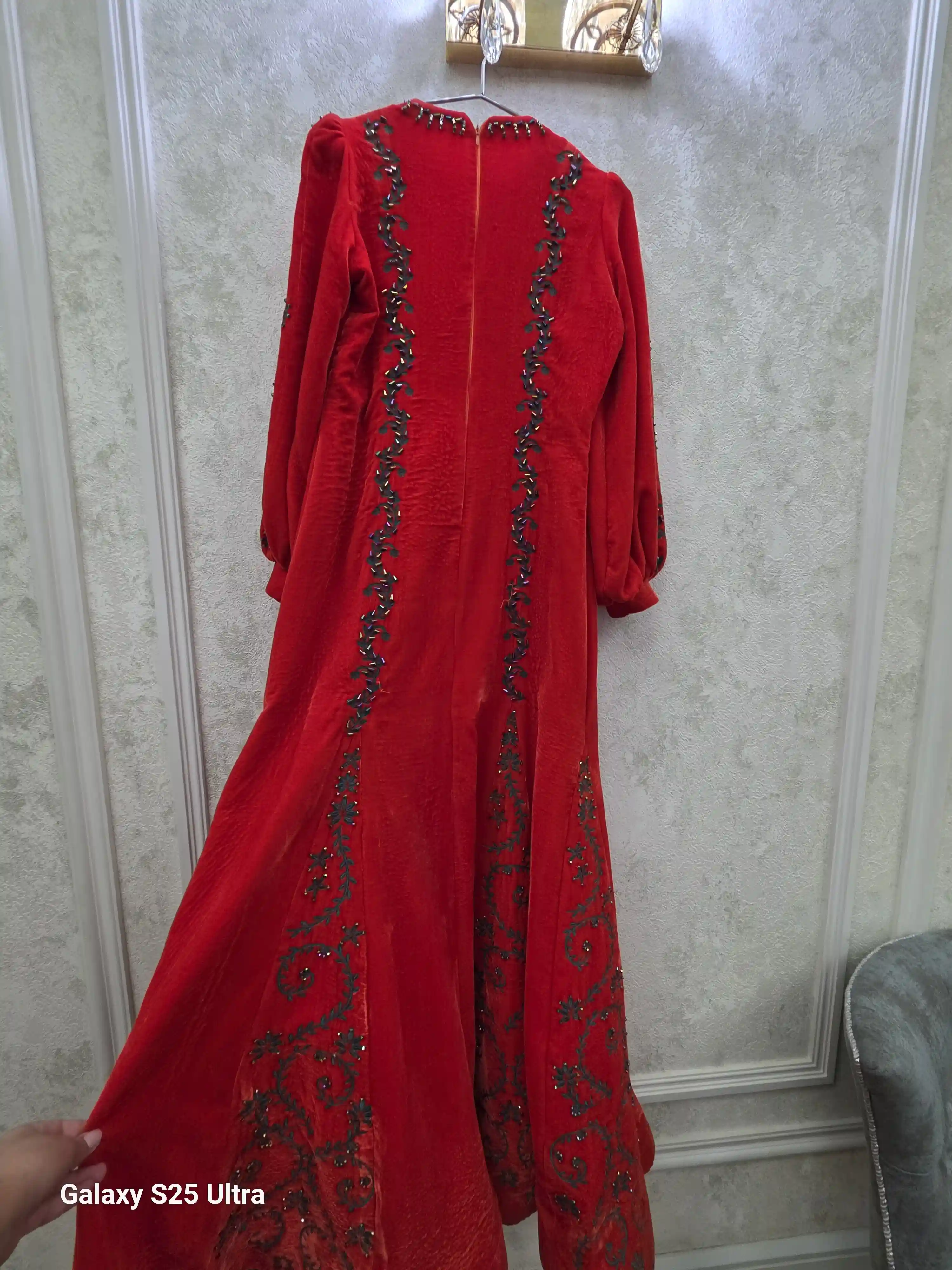 Türkmen fasonlar pombarh fasonlar Fasonlar 2025 fasonlar fason moda modalar Bezen bezen Türkmen fasonlar 2026 Türkmen fasonlar 2025 Türkmen fasonlar 2024 Türkmen fasonlar 2023 turkmenistan türkmenistan turkmen türkmen ashgabat  asgabat aşgabat balkan mary lebap dashoguz dasoguz daşoguz pombarh ponbarhat gulyupek gülýüpek stapel ştapel Gralan Çüýdeşen Abaýa Gadymy Krep Gurultaý 	Keteni Ýüpek Şifon Gipýur Lyon Welwet Atlas Kaşemir Streýç Suzana Ştapel Gülýüpek Pombarh Ýupka Gursakça Aksesuarlar Palto Penjek Okuw eşik Fata Sport eşik Uniforma Nakidka Öýme Şarf kompýuter ýaka ýaglyk Arenda köýnek 2nji el köýnek Taýyn köýnek Matalar Milli lybas milli lybaslar Toý köýnek Toý köýnekler toy koynek toy koynekler gundelik koynekler Gündelik	 
 köýnekler fata koynek Modern taze fason Eskiz koynektm turkmenkoynek türkmenkoynek fason moda moda fasonlar Iş eşik el iş	sada	ýakaly ýakasyz	keşdeli biserli	ýeňli giň nagyşly ýüregi açyk stoýka ýaka ýanly kombinasiýa 	zerli üsti aşak guşakly seçekli gysga ýeňli Panbarhat (Pombarh) Toý köýnek el iş, ýakasyz, biserli, ýeňli, giň, gaş 26-35 Gyzyl yaz, tomus, guyz 2nji el