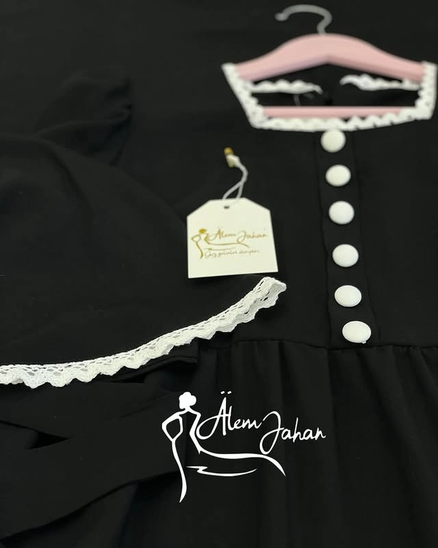 Türkmen fasonlar pombarh fasonlar Fasonlar 2025 fasonlar fason moda modalar Bezen bezen Türkmen fasonlar 2026 Türkmen fasonlar 2025 Türkmen fasonlar 2024 Türkmen fasonlar 2023 turkmenistan türkmenistan turkmen türkmen ashgabat  asgabat aşgabat balkan mary lebap dashoguz dasoguz daşoguz pombarh ponbarhat gulyupek gülýüpek stapel ştapel Gralan Çüýdeşen Abaýa Gadymy Krep Gurultaý 	Keteni Ýüpek Şifon Gipýur Lyon Welwet Atlas Kaşemir Streýç Suzana Ştapel Gülýüpek Pombarh Ýupka Gursakça Aksesuarlar Palto Penjek Okuw eşik Fata Sport eşik Uniforma Nakidka Öýme Şarf kompýuter ýaka ýaglyk Arenda köýnek 2nji el köýnek Taýyn köýnek Matalar Milli lybas milli lybaslar Toý köýnek Toý köýnekler toy koynek toy koynekler gundelik koynekler Gündelik	 
 köýnekler fata koynek Modern taze fason Eskiz koynektm turkmenkoynek türkmenkoynek fason moda moda fasonlar Iş eşik el iş	sada	ýakaly ýakasyz	keşdeli biserli	ýeňli giň nagyşly ýüregi açyk stoýka ýaka ýanly kombinasiýa 	zerli üsti aşak guşakly seçekli gysga ýeňli Lyon, Ştapel Gündelik ýakasyz, ýüregi açyk, gysga ýeňli, giň, kombinasiýa 12-16, 17-25, 26-35, 35+ Gara yaz, tomus Taýyn köýnek