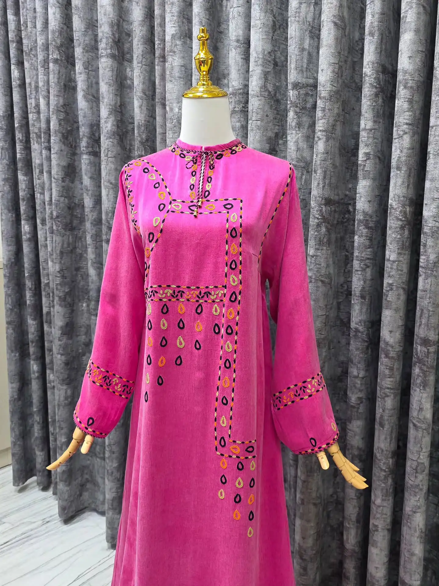 Türkmen fasonlar pombarh fasonlar Fasonlar 2025 fasonlar fason moda modalar Bezen bezen Türkmen fasonlar 2026 Türkmen fasonlar 2025 Türkmen fasonlar 2024 Türkmen fasonlar 2023 turkmenistan türkmenistan turkmen türkmen ashgabat  asgabat aşgabat balkan mary lebap dashoguz dasoguz daşoguz pombarh ponbarhat gulyupek gülýüpek stapel ştapel Gralan Çüýdeşen Abaýa Gadymy Krep Gurultaý 	Keteni Ýüpek Şifon Gipýur Lyon Welwet Atlas Kaşemir Streýç Suzana Ştapel Gülýüpek Pombarh Ýupka Gursakça Aksesuarlar Palto Penjek Okuw eşik Fata Sport eşik Uniforma Nakidka Öýme Şarf kompýuter ýaka ýaglyk Arenda köýnek 2nji el köýnek Taýyn köýnek Matalar Milli lybas milli lybaslar Toý köýnek Toý köýnekler toy koynek toy koynekler gundelik koynekler Gündelik	 
 köýnekler fata koynek Modern taze fason Eskiz koynektm turkmenkoynek türkmenkoynek fason moda moda fasonlar Iş eşik el iş	sada	ýakaly ýakasyz	keşdeli biserli	ýeňli giň nagyşly ýüregi açyk stoýka ýaka ýanly kombinasiýa 	zerli üsti aşak guşakly seçekli gysga ýeňli Gülýüpek Toý köýnek, Milli lybas el iş, keşdeli, ýeňli, giň 17-25, 26-35 Gülgüne, Gyzyl yaz, tomus, guyz, gysh