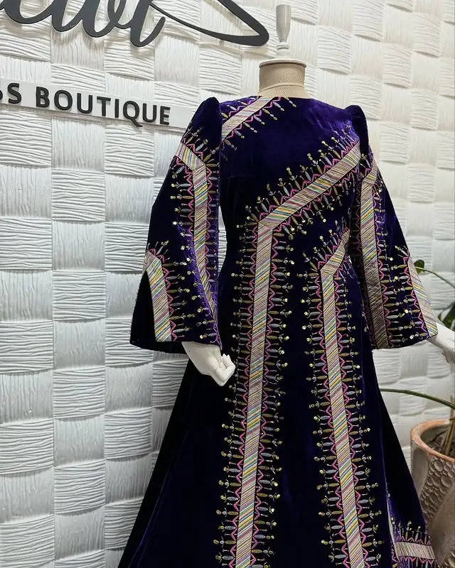 Türkmen fasonlar pombarh fasonlar Fasonlar 2025 fasonlar fason moda modalar Bezen bezen Türkmen fasonlar 2026 Türkmen fasonlar 2025 Türkmen fasonlar 2024 Türkmen fasonlar 2023 turkmenistan türkmenistan turkmen türkmen ashgabat  asgabat aşgabat balkan mary lebap dashoguz dasoguz daşoguz pombarh ponbarhat gulyupek gülýüpek stapel ştapel Gralan Çüýdeşen Abaýa Gadymy Krep Gurultaý 	Keteni Ýüpek Şifon Gipýur Lyon Welwet Atlas Kaşemir Streýç Suzana Ştapel Gülýüpek Pombarh Ýupka Gursakça Aksesuarlar Palto Penjek Okuw eşik Fata Sport eşik Uniforma Nakidka Öýme Şarf kompýuter ýaka ýaglyk Arenda köýnek 2nji el köýnek Taýyn köýnek Matalar Milli lybas milli lybaslar Toý köýnek Toý köýnekler toy koynek toy koynekler gundelik koynekler Gündelik	 
 köýnekler fata koynek Modern taze fason Eskiz koynektm turkmenkoynek türkmenkoynek fason moda moda fasonlar Iş eşik el iş	sada	ýakaly ýakasyz	keşdeli biserli	ýeňli giň nagyşly ýüregi açyk stoýka ýaka ýanly kombinasiýa 	zerli üsti aşak guşakly seçekli gysga ýeňli Gurultaý, Keteni, Panbarhat (Pombarh) Toý köýnek el iş, ýakasyz, biserli, ýeňli, giň 26-35, 35+ Goýy-gök yaz, gysh