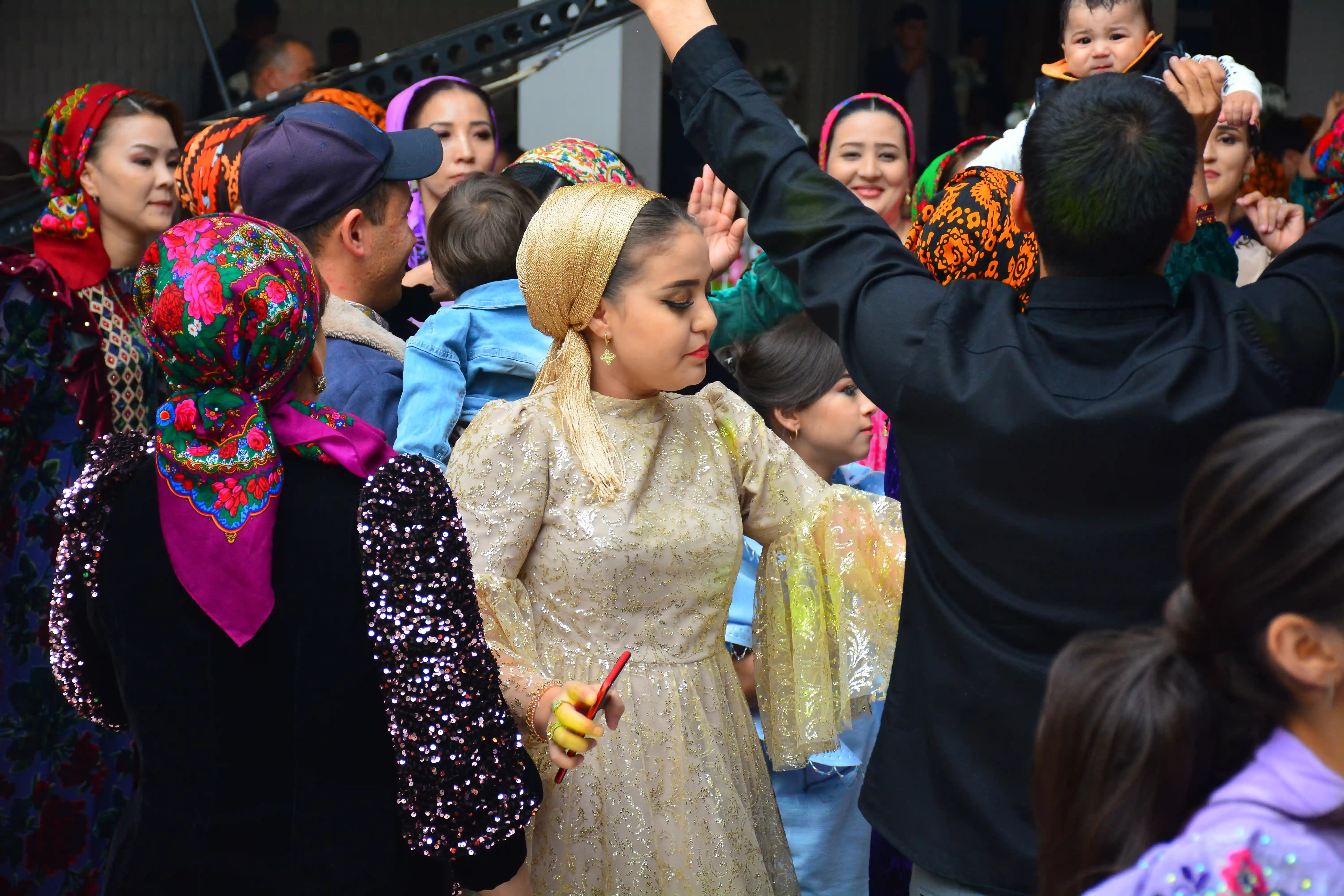 Türkmen fasonlar pombarh fasonlar Fasonlar 2025 fasonlar fason moda modalar Bezen bezen Türkmen fasonlar 2026 Türkmen fasonlar 2025 Türkmen fasonlar 2024 Türkmen fasonlar 2023 turkmenistan türkmenistan turkmen türkmen ashgabat  asgabat aşgabat balkan mary lebap dashoguz dasoguz daşoguz pombarh ponbarhat gulyupek gülýüpek stapel ştapel Gralan Çüýdeşen Abaýa Gadymy Krep Gurultaý 	Keteni Ýüpek Şifon Gipýur Lyon Welwet Atlas Kaşemir Streýç Suzana Ştapel Gülýüpek Pombarh Ýupka Gursakça Aksesuarlar Palto Penjek Okuw eşik Fata Sport eşik Uniforma Nakidka Öýme Şarf kompýuter ýaka ýaglyk Arenda köýnek 2nji el köýnek Taýyn köýnek Matalar Milli lybas milli lybaslar Toý köýnek Toý köýnekler toy koynek toy koynekler gundelik koynekler Gündelik	 
 köýnekler fata koynek Modern taze fason Eskiz koynektm turkmenkoynek türkmenkoynek fason moda moda fasonlar Iş eşik el iş	sada	ýakaly ýakasyz	keşdeli biserli	ýeňli giň nagyşly ýüregi açyk stoýka ýaka ýanly kombinasiýa 	zerli üsti aşak guşakly seçekli gysga ýeňli Gipýur Toý köýnek el iş, ýakasyz, ýeňli, giň 17-25, 26-35 Bežewyý yaz, tomus, guyz 2nji el