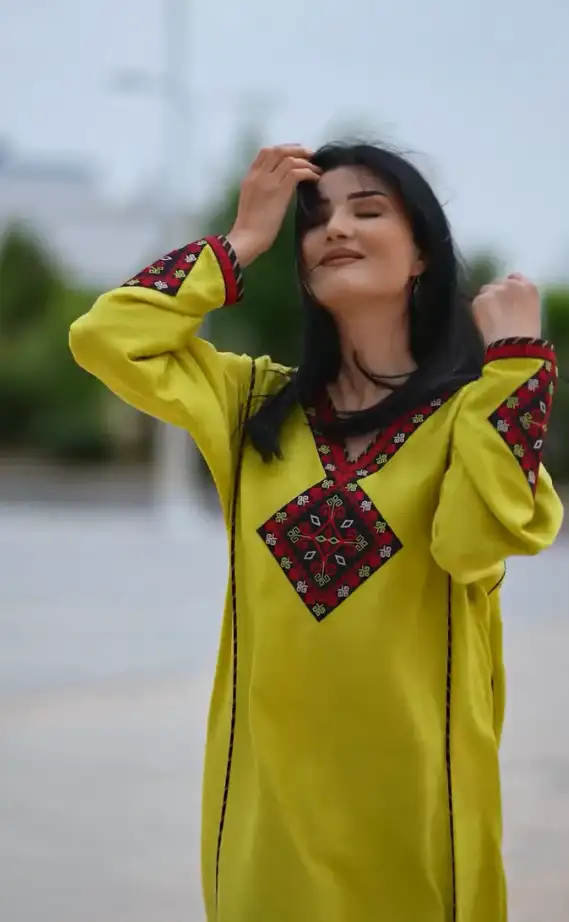 Türkmen fasonlar pombarh fasonlar Fasonlar 2025 fasonlar fason moda modalar Bezen bezen Türkmen fasonlar 2026 Türkmen fasonlar 2025 Türkmen fasonlar 2024 Türkmen fasonlar 2023 turkmenistan türkmenistan turkmen türkmen ashgabat  asgabat aşgabat balkan mary lebap dashoguz dasoguz daşoguz pombarh ponbarhat gulyupek gülýüpek stapel ştapel Gralan Çüýdeşen Abaýa Gadymy Krep Gurultaý 	Keteni Ýüpek Şifon Gipýur Lyon Welwet Atlas Kaşemir Streýç Suzana Ştapel Gülýüpek Pombarh Ýupka Gursakça Aksesuarlar Palto Penjek Okuw eşik Fata Sport eşik Uniforma Nakidka Öýme Şarf kompýuter ýaka ýaglyk Arenda köýnek 2nji el köýnek Taýyn köýnek Matalar Milli lybas milli lybaslar Toý köýnek Toý köýnekler toy koynek toy koynekler gundelik koynekler Gündelik	 
 köýnekler fata koynek Modern taze fason Eskiz koynektm turkmenkoynek türkmenkoynek fason moda moda fasonlar Iş eşik el iş	sada	ýakaly ýakasyz	keşdeli biserli	ýeňli giň nagyşly ýüregi açyk stoýka ýaka ýanly kombinasiýa 	zerli üsti aşak guşakly seçekli gysga ýeňli Modern keşdeli, ýeňli, giň, nagyşly 17-25, 26-35 Sary yaz, guyz