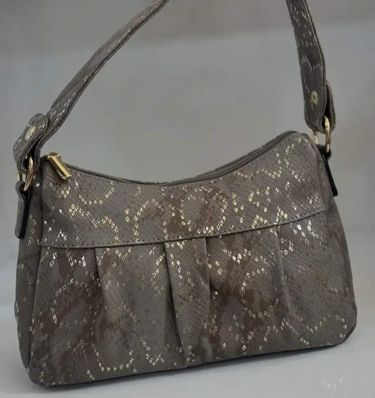 Türkmen fasonlar pombarh fasonlar Fasonlar 2025 fasonlar fason moda modalar Bezen bezen Türkmen fasonlar 2026 Türkmen fasonlar 2025 Türkmen fasonlar 2024 Türkmen fasonlar 2023 turkmenistan türkmenistan turkmen türkmen ashgabat  asgabat aşgabat balkan mary lebap dashoguz dasoguz daşoguz pombarh ponbarhat gulyupek gülýüpek stapel ştapel Gralan Çüýdeşen Abaýa Gadymy Krep Gurultaý 	Keteni Ýüpek Şifon Gipýur Lyon Welwet Atlas Kaşemir Streýç Suzana Ştapel Gülýüpek Pombarh Ýupka Gursakça Aksesuarlar Palto Penjek Okuw eşik Fata Sport eşik Uniforma Nakidka Öýme Şarf kompýuter ýaka ýaglyk Arenda köýnek 2nji el köýnek Taýyn köýnek Matalar Milli lybas milli lybaslar Toý köýnek Toý köýnekler toy koynek toy koynekler gundelik koynekler Gündelik	 
 köýnekler fata koynek Modern taze fason Eskiz koynektm turkmenkoynek türkmenkoynek fason moda moda fasonlar Iş eşik el iş	sada	ýakaly ýakasyz	keşdeli biserli	ýeňli giň nagyşly ýüregi açyk stoýka ýaka ýanly kombinasiýa 	zerli üsti aşak guşakly seçekli gysga ýeňli Gara, Çal, Altyn, Kümüş  Sumka