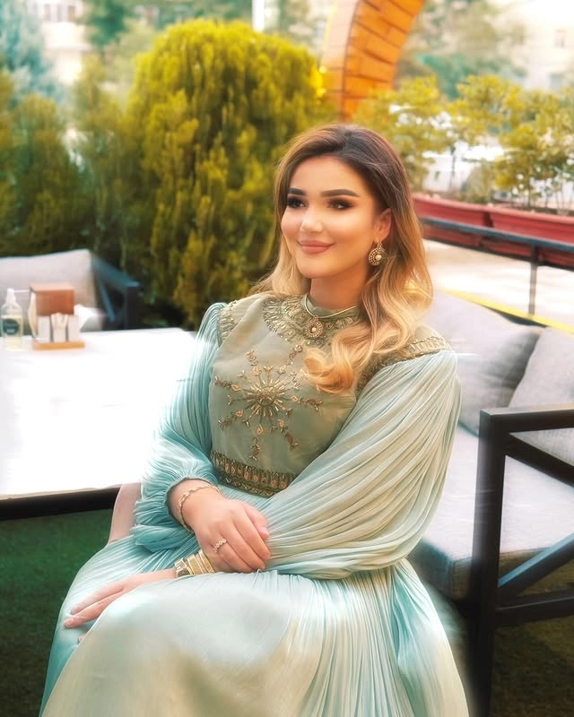 Türkmen fasonlar pombarh fasonlar Fasonlar 2025 fasonlar fason moda modalar Bezen bezen Türkmen fasonlar 2026 Türkmen fasonlar 2025 Türkmen fasonlar 2024 Türkmen fasonlar 2023 turkmenistan türkmenistan turkmen türkmen ashgabat  asgabat aşgabat balkan mary lebap dashoguz dasoguz daşoguz pombarh ponbarhat gulyupek gülýüpek stapel ştapel Gralan Çüýdeşen Abaýa Gadymy Krep Gurultaý 	Keteni Ýüpek Şifon Gipýur Lyon Welwet Atlas Kaşemir Streýç Suzana Ştapel Gülýüpek Pombarh Ýupka Gursakça Aksesuarlar Palto Penjek Okuw eşik Fata Sport eşik Uniforma Nakidka Öýme Şarf kompýuter ýaka ýaglyk Arenda köýnek 2nji el köýnek Taýyn köýnek Matalar Milli lybas milli lybaslar Toý köýnek Toý köýnekler toy koynek toy koynekler gundelik koynekler Gündelik	 
 köýnekler fata koynek Modern taze fason Eskiz koynektm turkmenkoynek türkmenkoynek fason moda moda fasonlar Iş eşik el iş	sada	ýakaly ýakasyz	keşdeli biserli	ýeňli giň nagyşly ýüregi açyk stoýka ýaka ýanly kombinasiýa 	zerli üsti aşak guşakly seçekli gysga ýeňli Şifon Toý köýnek, Modern el iş, ýakasyz, ýeňli, giň, kombinasiýa 17-25, 26-35 Haki yaz, tomus, guyz