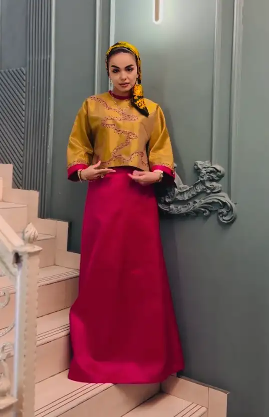 Türkmen fasonlar pombarh fasonlar Fasonlar 2025 fasonlar fason moda modalar Bezen bezen Türkmen fasonlar 2026 Türkmen fasonlar 2025 Türkmen fasonlar 2024 Türkmen fasonlar 2023 turkmenistan türkmenistan turkmen türkmen ashgabat  asgabat aşgabat balkan mary lebap dashoguz dasoguz daşoguz pombarh ponbarhat gulyupek gülýüpek stapel ştapel Gralan Çüýdeşen Abaýa Gadymy Krep Gurultaý 	Keteni Ýüpek Şifon Gipýur Lyon Welwet Atlas Kaşemir Streýç Suzana Ştapel Gülýüpek Pombarh Ýupka Gursakça Aksesuarlar Palto Penjek Okuw eşik Fata Sport eşik Uniforma Nakidka Öýme Şarf kompýuter ýaka ýaglyk Arenda köýnek 2nji el köýnek Taýyn köýnek Matalar Milli lybas milli lybaslar Toý köýnek Toý köýnekler toy koynek toy koynekler gundelik koynekler Gündelik	 
 köýnekler fata koynek Modern taze fason Eskiz koynektm turkmenkoynek türkmenkoynek fason moda moda fasonlar Iş eşik el iş	sada	ýakaly ýakasyz	keşdeli biserli	ýeňli giň nagyşly ýüregi açyk stoýka ýaka ýanly kombinasiýa 	zerli üsti aşak guşakly seçekli gysga ýeňli Toý köýnek el iş, ýakasyz, ýeňli, giň, üsti aşak 17-25, 26-35 Gyzyl, Altyn tomus, guyz