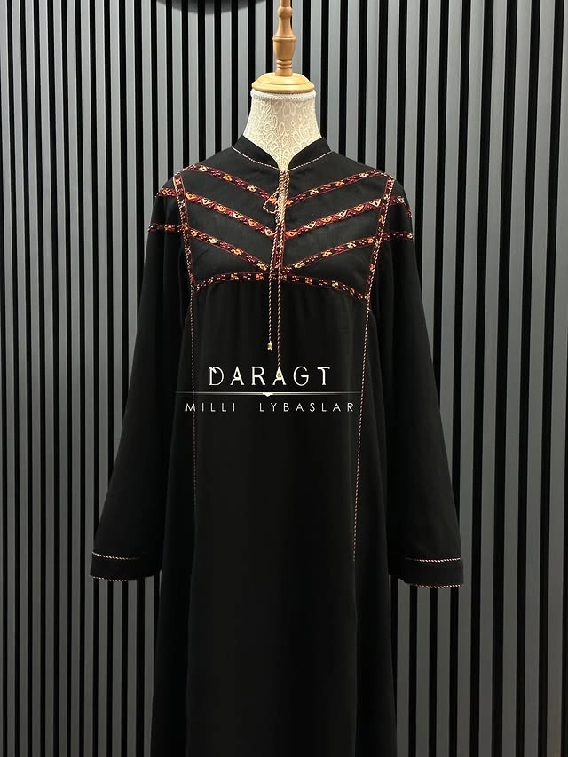 Türkmen fasonlar pombarh fasonlar Fasonlar 2025 fasonlar fason moda modalar Bezen bezen Türkmen fasonlar 2026 Türkmen fasonlar 2025 Türkmen fasonlar 2024 Türkmen fasonlar 2023 turkmenistan türkmenistan turkmen türkmen ashgabat  asgabat aşgabat balkan mary lebap dashoguz dasoguz daşoguz pombarh ponbarhat gulyupek gülýüpek stapel ştapel Gralan Çüýdeşen Abaýa Gadymy Krep Gurultaý 	Keteni Ýüpek Şifon Gipýur Lyon Welwet Atlas Kaşemir Streýç Suzana Ştapel Gülýüpek Pombarh Ýupka Gursakça Aksesuarlar Palto Penjek Okuw eşik Fata Sport eşik Uniforma Nakidka Öýme Şarf kompýuter ýaka ýaglyk Arenda köýnek 2nji el köýnek Taýyn köýnek Matalar Milli lybas milli lybaslar Toý köýnek Toý köýnekler toy koynek toy koynekler gundelik koynekler Gündelik	 
 köýnekler fata koynek Modern taze fason Eskiz koynektm turkmenkoynek türkmenkoynek fason moda moda fasonlar Iş eşik el iş	sada	ýakaly ýakasyz	keşdeli biserli	ýeňli giň nagyşly ýüregi açyk stoýka ýaka ýanly kombinasiýa 	zerli üsti aşak guşakly seçekli gysga ýeňli Gülýüpek, Panbarhat (Pombarh) Milli lybas el iş, keşdeli, ýakasyz, ýanly, ýeňli, giň, nagyşly 26-35 Goýy-ýaşyl yaz, guyz