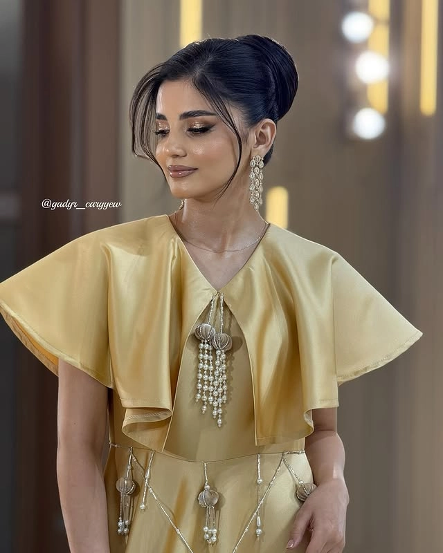 Türkmen fasonlar pombarh fasonlar Fasonlar 2025 fasonlar fason moda modalar Bezen bezen Türkmen fasonlar 2026 Türkmen fasonlar 2025 Türkmen fasonlar 2024 Türkmen fasonlar 2023 turkmenistan türkmenistan turkmen türkmen ashgabat  asgabat aşgabat balkan mary lebap dashoguz dasoguz daşoguz pombarh ponbarhat gulyupek gülýüpek stapel ştapel Gralan Çüýdeşen Abaýa Gadymy Krep Gurultaý 	Keteni Ýüpek Şifon Gipýur Lyon Welwet Atlas Kaşemir Streýç Suzana Ştapel Gülýüpek Pombarh Ýupka Gursakça Aksesuarlar Palto Penjek Okuw eşik Fata Sport eşik Uniforma Nakidka Öýme Şarf kompýuter ýaka ýaglyk Arenda köýnek 2nji el köýnek Taýyn köýnek Matalar Milli lybas milli lybaslar Toý köýnek Toý köýnekler toy koynek toy koynekler gundelik koynekler Gündelik	 
 köýnekler fata koynek Modern taze fason Eskiz koynektm turkmenkoynek türkmenkoynek fason moda moda fasonlar Iş eşik el iş	sada	ýakaly ýakasyz	keşdeli biserli	ýeňli giň nagyşly ýüregi açyk stoýka ýaka ýanly kombinasiýa 	zerli üsti aşak guşakly seçekli gysga ýeňli Lyon Toý köýnek, Modern ýakasyz, ýeňli, giň 17-25, 26-35 Altyn yaz, tomus, guyz