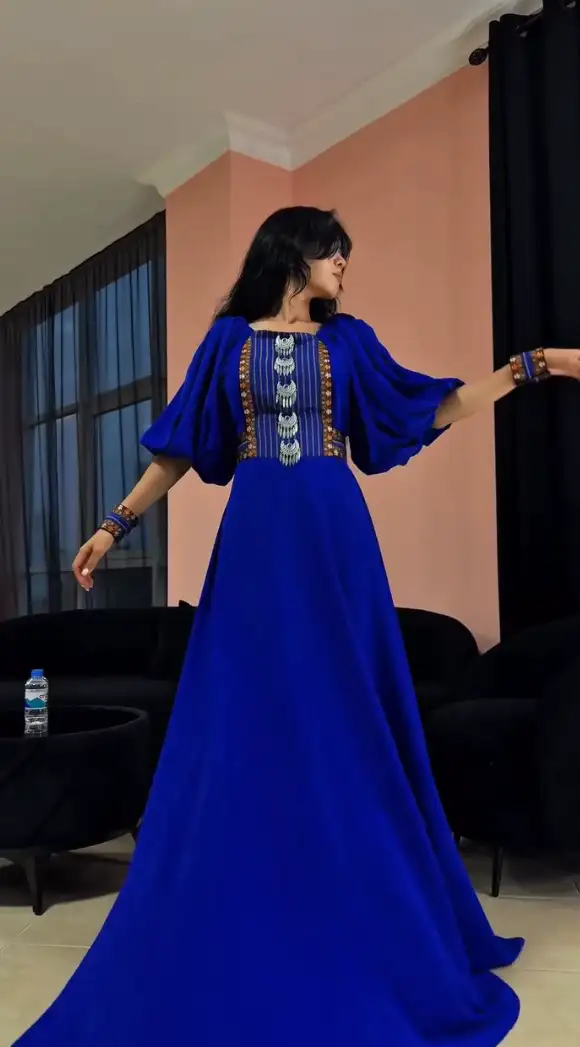 Türkmen fasonlar pombarh fasonlar Fasonlar 2025 fasonlar fason moda modalar Bezen bezen Türkmen fasonlar 2026 Türkmen fasonlar 2025 Türkmen fasonlar 2024 Türkmen fasonlar 2023 turkmenistan türkmenistan turkmen türkmen ashgabat  asgabat aşgabat balkan mary lebap dashoguz dasoguz daşoguz pombarh ponbarhat gulyupek gülýüpek stapel ştapel Gralan Çüýdeşen Abaýa Gadymy Krep Gurultaý 	Keteni Ýüpek Şifon Gipýur Lyon Welwet Atlas Kaşemir Streýç Suzana Ştapel Gülýüpek Pombarh Ýupka Gursakça Aksesuarlar Palto Penjek Okuw eşik Fata Sport eşik Uniforma Nakidka Öýme Şarf kompýuter ýaka ýaglyk Arenda köýnek 2nji el köýnek Taýyn köýnek Matalar Milli lybas milli lybaslar Toý köýnek Toý köýnekler toy koynek toy koynekler gundelik koynekler Gündelik	 
 köýnekler fata koynek Modern taze fason Eskiz koynektm turkmenkoynek türkmenkoynek fason moda moda fasonlar Iş eşik el iş	sada	ýakaly ýakasyz	keşdeli biserli	ýeňli giň nagyşly ýüregi açyk stoýka ýaka ýanly kombinasiýa 	zerli üsti aşak guşakly seçekli gysga ýeňli Keteni Modern ýakasyz, gysga ýeňli, giň  Goýy-gök yaz, tomus, guyz