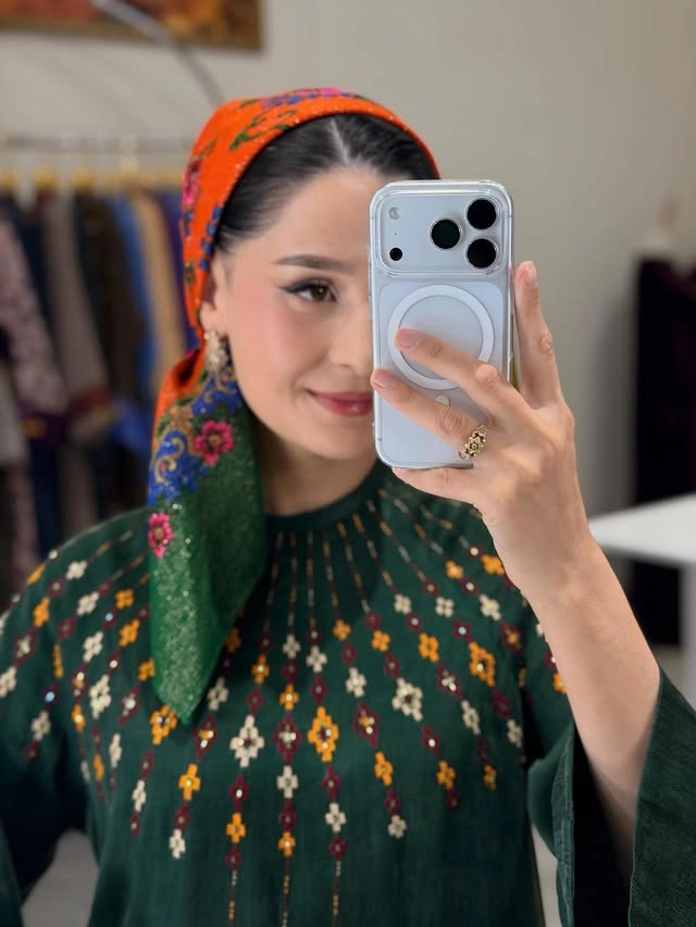 Türkmen fasonlar pombarh fasonlar Fasonlar 2025 fasonlar fason moda modalar Bezen bezen Türkmen fasonlar 2026 Türkmen fasonlar 2025 Türkmen fasonlar 2024 Türkmen fasonlar 2023 turkmenistan türkmenistan turkmen türkmen ashgabat  asgabat aşgabat balkan mary lebap dashoguz dasoguz daşoguz pombarh ponbarhat gulyupek gülýüpek stapel ştapel Gralan Çüýdeşen Abaýa Gadymy Krep Gurultaý 	Keteni Ýüpek Şifon Gipýur Lyon Welwet Atlas Kaşemir Streýç Suzana Ştapel Gülýüpek Pombarh Ýupka Gursakça Aksesuarlar Palto Penjek Okuw eşik Fata Sport eşik Uniforma Nakidka Öýme Şarf kompýuter ýaka ýaglyk Arenda köýnek 2nji el köýnek Taýyn köýnek Matalar Milli lybas milli lybaslar Toý köýnek Toý köýnekler toy koynek toy koynekler gundelik koynekler Gündelik	 
 köýnekler fata koynek Modern taze fason Eskiz koynektm turkmenkoynek türkmenkoynek fason moda moda fasonlar Iş eşik el iş	sada	ýakaly ýakasyz	keşdeli biserli	ýeňli giň nagyşly ýüregi açyk stoýka ýaka ýanly kombinasiýa 	zerli üsti aşak guşakly seçekli gysga ýeňli 