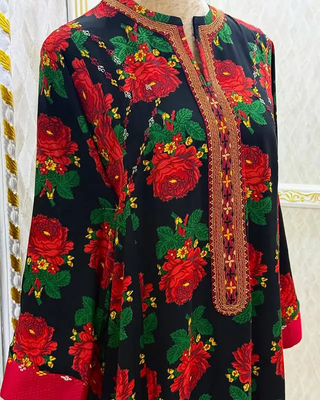 Türkmen fasonlar pombarh fasonlar Fasonlar 2025 fasonlar fason moda modalar Bezen bezen Türkmen fasonlar 2026 Türkmen fasonlar 2025 Türkmen fasonlar 2024 Türkmen fasonlar 2023 turkmenistan türkmenistan turkmen türkmen ashgabat  asgabat aşgabat balkan mary lebap dashoguz dasoguz daşoguz pombarh ponbarhat gulyupek gülýüpek stapel ştapel Gralan Çüýdeşen Abaýa Gadymy Krep Gurultaý 	Keteni Ýüpek Şifon Gipýur Lyon Welwet Atlas Kaşemir Streýç Suzana Ştapel Gülýüpek Pombarh Ýupka Gursakça Aksesuarlar Palto Penjek Okuw eşik Fata Sport eşik Uniforma Nakidka Öýme Şarf kompýuter ýaka ýaglyk Arenda köýnek 2nji el köýnek Taýyn köýnek Matalar Milli lybas milli lybaslar Toý köýnek Toý köýnekler toy koynek toy koynekler gundelik koynekler Gündelik	 
 köýnekler fata koynek Modern taze fason Eskiz koynektm turkmenkoynek türkmenkoynek fason moda moda fasonlar Iş eşik el iş	sada	ýakaly ýakasyz	keşdeli biserli	ýeňli giň nagyşly ýüregi açyk stoýka ýaka ýanly kombinasiýa 	zerli üsti aşak guşakly seçekli gysga ýeňli Ştapel Gündelik ýakaly, ýeňli, giň 17-25, 26-35 Gara, Gyzyl tomus, guyz Taýyn köýnek