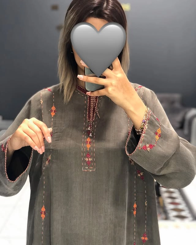 Türkmen fasonlar pombarh fasonlar Fasonlar 2025 fasonlar fason moda modalar Bezen bezen Türkmen fasonlar 2026 Türkmen fasonlar 2025 Türkmen fasonlar 2024 Türkmen fasonlar 2023 turkmenistan türkmenistan turkmen türkmen ashgabat  asgabat aşgabat balkan mary lebap dashoguz dasoguz daşoguz pombarh ponbarhat gulyupek gülýüpek stapel ştapel Gralan Çüýdeşen Abaýa Gadymy Krep Gurultaý 	Keteni Ýüpek Şifon Gipýur Lyon Welwet Atlas Kaşemir Streýç Suzana Ştapel Gülýüpek Pombarh Ýupka Gursakça Aksesuarlar Palto Penjek Okuw eşik Fata Sport eşik Uniforma Nakidka Öýme Şarf kompýuter ýaka ýaglyk Arenda köýnek 2nji el köýnek Taýyn köýnek Matalar Milli lybas milli lybaslar Toý köýnek Toý köýnekler toy koynek toy koynekler gundelik koynekler Gündelik	 
 köýnekler fata koynek Modern taze fason Eskiz koynektm turkmenkoynek türkmenkoynek fason moda moda fasonlar Iş eşik el iş	sada	ýakaly ýakasyz	keşdeli biserli	ýeňli giň nagyşly ýüregi açyk stoýka ýaka ýanly kombinasiýa 	zerli üsti aşak guşakly seçekli gysga ýeňli Gülýüpek Toý köýnek, Gündelik, Iş eşik el iş, keşdeli, ýakaly, ýanly, ýeňli, giň, nagyşly 17-25, 26-35, 35+ Wizon yaz, guyz