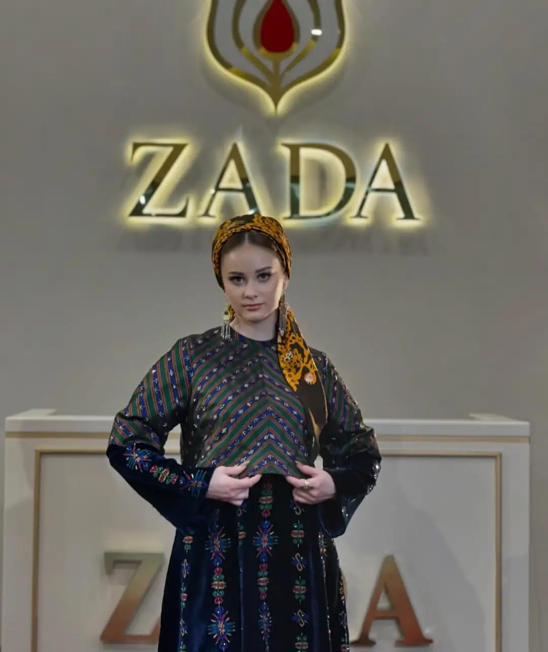 Türkmen fasonlar pombarh fasonlar Fasonlar 2025 fasonlar fason moda modalar Bezen bezen Türkmen fasonlar 2026 Türkmen fasonlar 2025 Türkmen fasonlar 2024 Türkmen fasonlar 2023 turkmenistan türkmenistan turkmen türkmen ashgabat  asgabat aşgabat balkan mary lebap dashoguz dasoguz daşoguz pombarh ponbarhat gulyupek gülýüpek stapel ştapel Gralan Çüýdeşen Abaýa Gadymy Krep Gurultaý 	Keteni Ýüpek Şifon Gipýur Lyon Welwet Atlas Kaşemir Streýç Suzana Ştapel Gülýüpek Pombarh Ýupka Gursakça Aksesuarlar Palto Penjek Okuw eşik Fata Sport eşik Uniforma Nakidka Öýme Şarf kompýuter ýaka ýaglyk Arenda köýnek 2nji el köýnek Taýyn köýnek Matalar Milli lybas milli lybaslar Toý köýnek Toý köýnekler toy koynek toy koynekler gundelik koynekler Gündelik	 
 köýnekler fata koynek Modern taze fason Eskiz koynektm turkmenkoynek türkmenkoynek fason moda moda fasonlar Iş eşik el iş	sada	ýakaly ýakasyz	keşdeli biserli	ýeňli giň nagyşly ýüregi açyk stoýka ýaka ýanly kombinasiýa 	zerli üsti aşak guşakly seçekli gysga ýeňli 