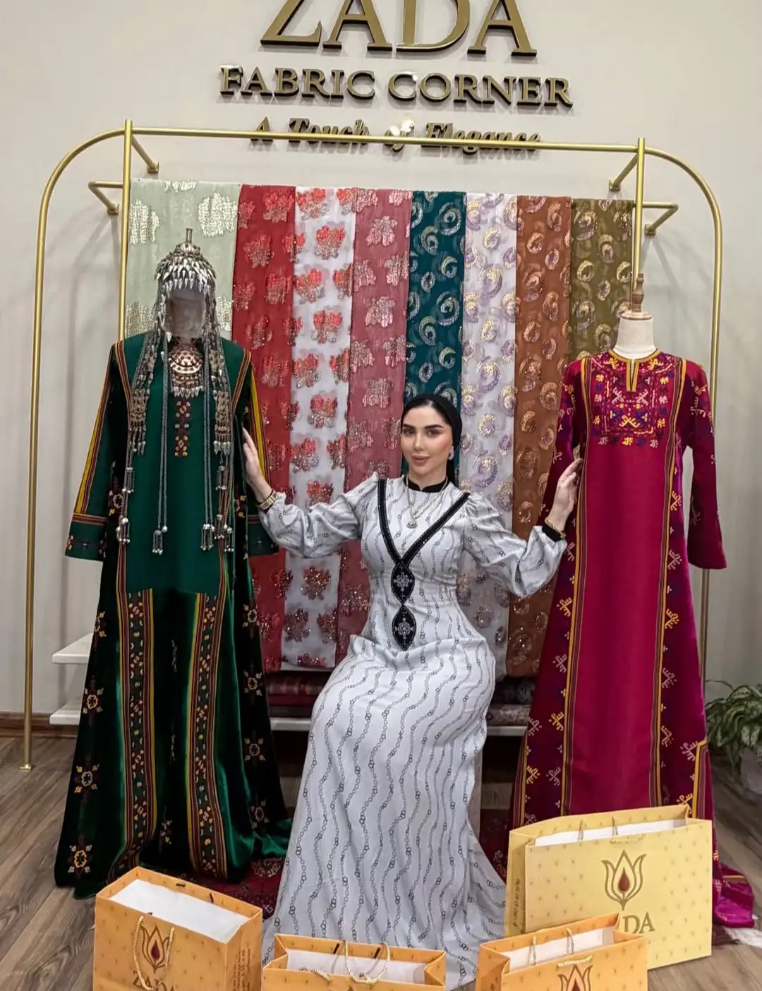 Türkmen fasonlar pombarh fasonlar Fasonlar 2025 fasonlar fason moda modalar Bezen bezen Türkmen fasonlar 2026 Türkmen fasonlar 2025 Türkmen fasonlar 2024 Türkmen fasonlar 2023 turkmenistan türkmenistan turkmen türkmen ashgabat  asgabat aşgabat balkan mary lebap dashoguz dasoguz daşoguz pombarh ponbarhat gulyupek gülýüpek stapel ştapel Gralan Çüýdeşen Abaýa Gadymy Krep Gurultaý 	Keteni Ýüpek Şifon Gipýur Lyon Welwet Atlas Kaşemir Streýç Suzana Ştapel Gülýüpek Pombarh Ýupka Gursakça Aksesuarlar Palto Penjek Okuw eşik Fata Sport eşik Uniforma Nakidka Öýme Şarf kompýuter ýaka ýaglyk Arenda köýnek 2nji el köýnek Taýyn köýnek Matalar Milli lybas milli lybaslar Toý köýnek Toý köýnekler toy koynek toy koynekler gundelik koynekler Gündelik	 
 köýnekler fata koynek Modern taze fason Eskiz koynektm turkmenkoynek türkmenkoynek fason moda moda fasonlar Iş eşik el iş	sada	ýakaly ýakasyz	keşdeli biserli	ýeňli giň nagyşly ýüregi açyk stoýka ýaka ýanly kombinasiýa 	zerli üsti aşak guşakly seçekli gysga ýeňli 