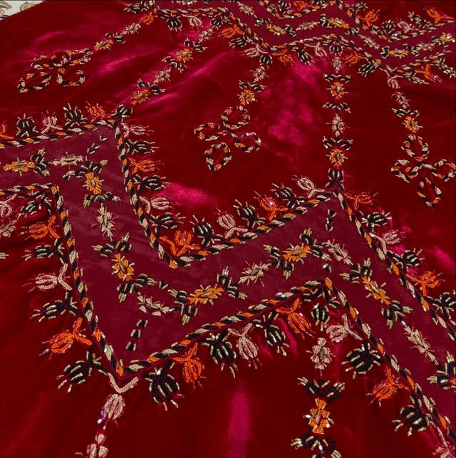 Türkmen fasonlar pombarh fasonlar Fasonlar 2025 fasonlar fason moda modalar Bezen bezen Türkmen fasonlar 2026 Türkmen fasonlar 2025 Türkmen fasonlar 2024 Türkmen fasonlar 2023 turkmenistan türkmenistan turkmen türkmen ashgabat  asgabat aşgabat balkan mary lebap dashoguz dasoguz daşoguz pombarh ponbarhat gulyupek gülýüpek stapel ştapel Gralan Çüýdeşen Abaýa Gadymy Krep Gurultaý 	Keteni Ýüpek Şifon Gipýur Lyon Welwet Atlas Kaşemir Streýç Suzana Ştapel Gülýüpek Pombarh Ýupka Gursakça Aksesuarlar Palto Penjek Okuw eşik Fata Sport eşik Uniforma Nakidka Öýme Şarf kompýuter ýaka ýaglyk Arenda köýnek 2nji el köýnek Taýyn köýnek Matalar Milli lybas milli lybaslar Toý köýnek Toý köýnekler toy koynek toy koynekler gundelik koynekler Gündelik	 
 köýnekler fata koynek Modern taze fason Eskiz koynektm turkmenkoynek türkmenkoynek fason moda moda fasonlar Iş eşik el iş	sada	ýakaly ýakasyz	keşdeli biserli	ýeňli giň nagyşly ýüregi açyk stoýka ýaka ýanly kombinasiýa 	zerli üsti aşak guşakly seçekli gysga ýeňli Panbarhat (Pombarh) Uçurym köýnek el iş, keşdeli, biserli, ýanly, ýeňli, giň, nagyşly 17-25 Goýy-gyzyl tomus, guyz