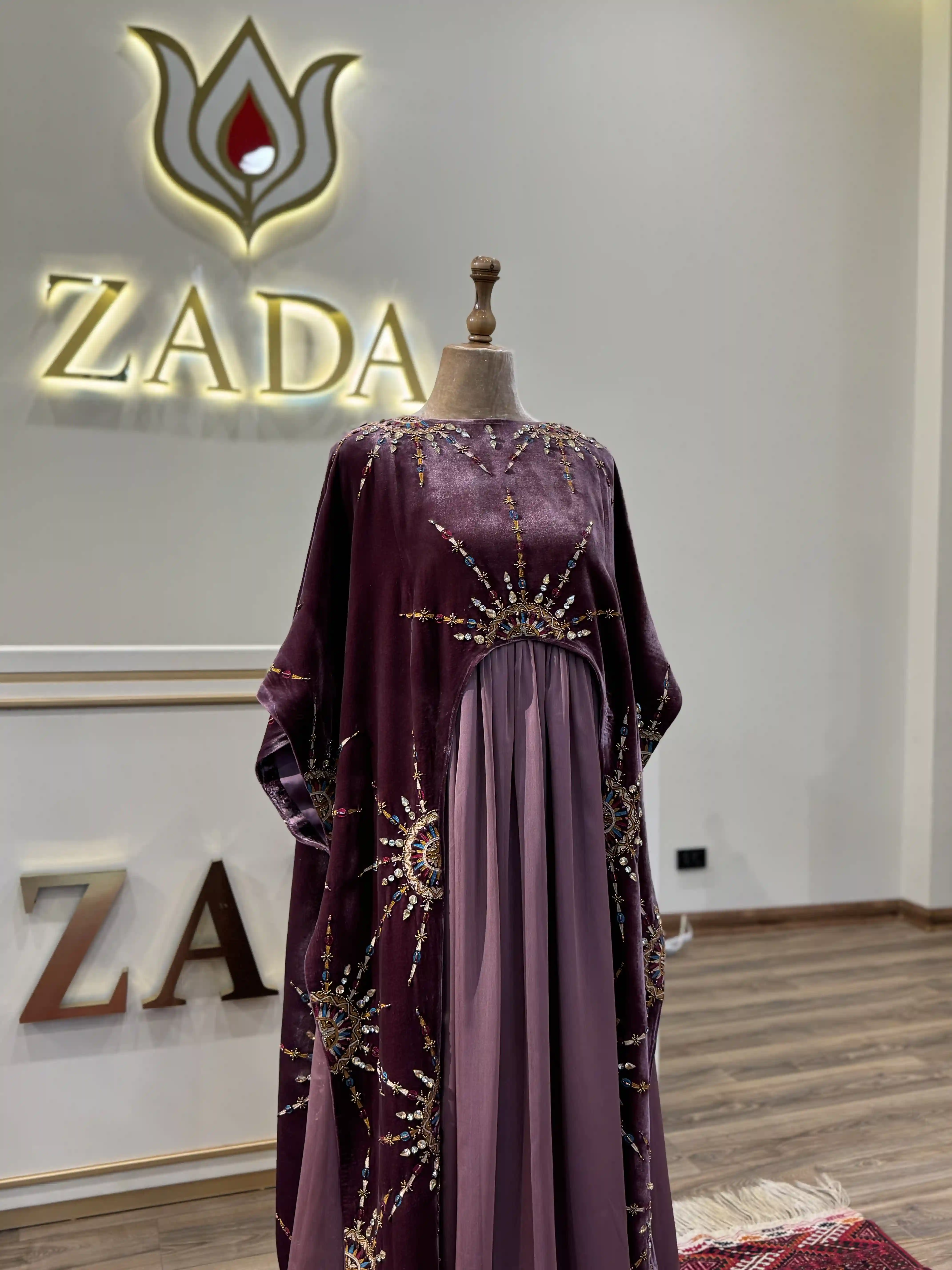 Türkmen fasonlar pombarh fasonlar Fasonlar 2025 fasonlar fason moda modalar Bezen bezen Türkmen fasonlar 2026 Türkmen fasonlar 2025 Türkmen fasonlar 2024 Türkmen fasonlar 2023 turkmenistan türkmenistan turkmen türkmen ashgabat  asgabat aşgabat balkan mary lebap dashoguz dasoguz daşoguz pombarh ponbarhat gulyupek gülýüpek stapel ştapel Gralan Çüýdeşen Abaýa Gadymy Krep Gurultaý 	Keteni Ýüpek Şifon Gipýur Lyon Welwet Atlas Kaşemir Streýç Suzana Ştapel Gülýüpek Pombarh Ýupka Gursakça Aksesuarlar Palto Penjek Okuw eşik Fata Sport eşik Uniforma Nakidka Öýme Şarf kompýuter ýaka ýaglyk Arenda köýnek 2nji el köýnek Taýyn köýnek Matalar Milli lybas milli lybaslar Toý köýnek Toý köýnekler toy koynek toy koynekler gundelik koynekler Gündelik	 
 köýnekler fata koynek Modern taze fason Eskiz koynektm turkmenkoynek türkmenkoynek fason moda moda fasonlar Iş eşik el iş	sada	ýakaly ýakasyz	keşdeli biserli	ýeňli giň nagyşly ýüregi açyk stoýka ýaka ýanly kombinasiýa 	zerli üsti aşak guşakly seçekli gysga ýeňli 