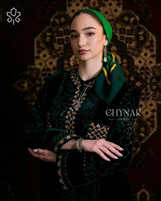 Türkmen fasonlar pombarh fasonlar Fasonlar 2025 fasonlar fason moda modalar Bezen bezen Türkmen fasonlar 2026 Türkmen fasonlar 2025 Türkmen fasonlar 2024 Türkmen fasonlar 2023 turkmenistan türkmenistan turkmen türkmen ashgabat  asgabat aşgabat balkan mary lebap dashoguz dasoguz daşoguz pombarh ponbarhat gulyupek gülýüpek stapel ştapel Gralan Çüýdeşen Abaýa Gadymy Krep Gurultaý 	Keteni Ýüpek Şifon Gipýur Lyon Welwet Atlas Kaşemir Streýç Suzana Ştapel Gülýüpek Pombarh Ýupka Gursakça Aksesuarlar Palto Penjek Okuw eşik Fata Sport eşik Uniforma Nakidka Öýme Şarf kompýuter ýaka ýaglyk Arenda köýnek 2nji el köýnek Taýyn köýnek Matalar Milli lybas milli lybaslar Toý köýnek Toý köýnekler toy koynek toy koynekler gundelik koynekler Gündelik	 
 köýnekler fata koynek Modern taze fason Eskiz koynektm turkmenkoynek türkmenkoynek fason moda moda fasonlar Iş eşik el iş	sada	ýakaly ýakasyz	keşdeli biserli	ýeňli giň nagyşly ýüregi açyk stoýka ýaka ýanly kombinasiýa 	zerli üsti aşak guşakly seçekli gysga ýeňli Panbarhat (Pombarh) Toý köýnek el iş, keşdeli, ýakaly, ýanly, ýeňli, giň, nagyşly 26-35 Goýy-ýaşyl yaz, guyz