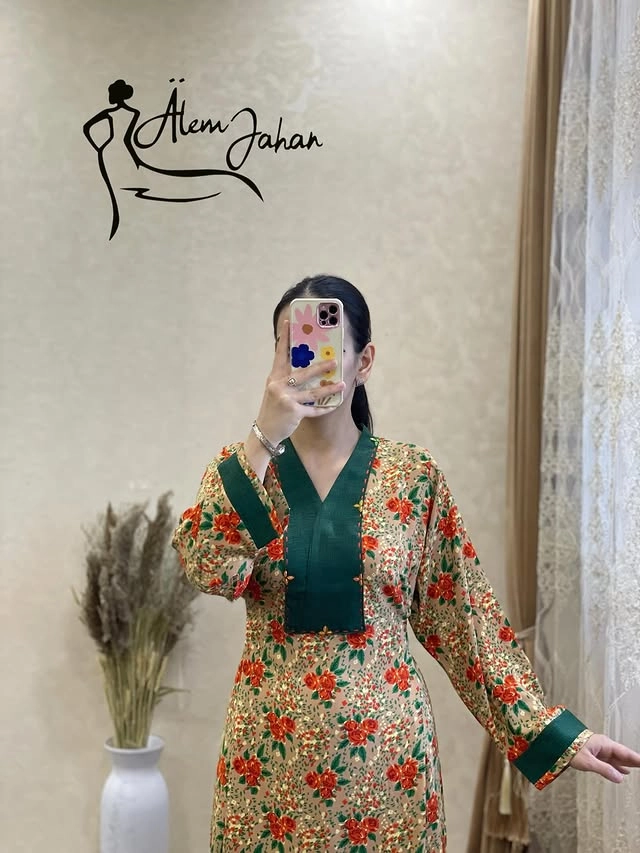 Türkmen fasonlar pombarh fasonlar Fasonlar 2025 fasonlar fason moda modalar Bezen bezen Türkmen fasonlar 2026 Türkmen fasonlar 2025 Türkmen fasonlar 2024 Türkmen fasonlar 2023 turkmenistan türkmenistan turkmen türkmen ashgabat  asgabat aşgabat balkan mary lebap dashoguz dasoguz daşoguz pombarh ponbarhat gulyupek gülýüpek stapel ştapel Gralan Çüýdeşen Abaýa Gadymy Krep Gurultaý 	Keteni Ýüpek Şifon Gipýur Lyon Welwet Atlas Kaşemir Streýç Suzana Ştapel Gülýüpek Pombarh Ýupka Gursakça Aksesuarlar Palto Penjek Okuw eşik Fata Sport eşik Uniforma Nakidka Öýme Şarf kompýuter ýaka ýaglyk Arenda köýnek 2nji el köýnek Taýyn köýnek Matalar Milli lybas milli lybaslar Toý köýnek Toý köýnekler toy koynek toy koynekler gundelik koynekler Gündelik	 
 köýnekler fata koynek Modern taze fason Eskiz koynektm turkmenkoynek türkmenkoynek fason moda moda fasonlar Iş eşik el iş	sada	ýakaly ýakasyz	keşdeli biserli	ýeňli giň nagyşly ýüregi açyk stoýka ýaka ýanly kombinasiýa 	zerli üsti aşak guşakly seçekli gysga ýeňli Ştapel Gündelik el iş, ýakasyz, ýeňli, giň 17-25, 26-35 Goňur tomus Taýyn köýnek