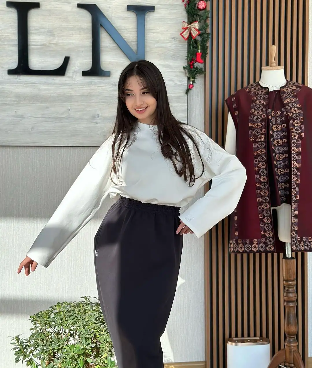 Türkmen fasonlar pombarh fasonlar Fasonlar 2025 fasonlar fason moda modalar Bezen bezen Türkmen fasonlar 2026 Türkmen fasonlar 2025 Türkmen fasonlar 2024 Türkmen fasonlar 2023 turkmenistan türkmenistan turkmen türkmen ashgabat  asgabat aşgabat balkan mary lebap dashoguz dasoguz daşoguz pombarh ponbarhat gulyupek gülýüpek stapel ştapel Gralan Çüýdeşen Abaýa Gadymy Krep Gurultaý 	Keteni Ýüpek Şifon Gipýur Lyon Welwet Atlas Kaşemir Streýç Suzana Ştapel Gülýüpek Pombarh Ýupka Gursakça Aksesuarlar Palto Penjek Okuw eşik Fata Sport eşik Uniforma Nakidka Öýme Şarf kompýuter ýaka ýaglyk Arenda köýnek 2nji el köýnek Taýyn köýnek Matalar Milli lybas milli lybaslar Toý köýnek Toý köýnekler toy koynek toy koynekler gundelik koynekler Gündelik	 
 köýnekler fata koynek Modern taze fason Eskiz koynektm turkmenkoynek türkmenkoynek fason moda moda fasonlar Iş eşik el iş	sada	ýakaly ýakasyz	keşdeli biserli	ýeňli giň nagyşly ýüregi açyk stoýka ýaka ýanly kombinasiýa 	zerli üsti aşak guşakly seçekli gysga ýeňli Gündelik     Sport eşik