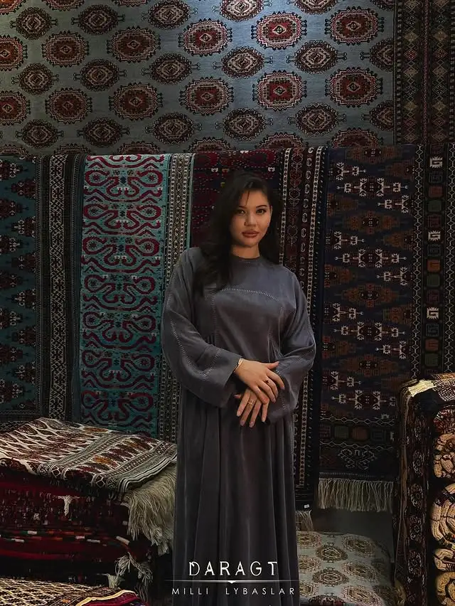 Türkmen fasonlar pombarh fasonlar Fasonlar 2025 fasonlar fason moda modalar Bezen bezen Türkmen fasonlar 2026 Türkmen fasonlar 2025 Türkmen fasonlar 2024 Türkmen fasonlar 2023 turkmenistan türkmenistan turkmen türkmen ashgabat  asgabat aşgabat balkan mary lebap dashoguz dasoguz daşoguz pombarh ponbarhat gulyupek gülýüpek stapel ştapel Gralan Çüýdeşen Abaýa Gadymy Krep Gurultaý 	Keteni Ýüpek Şifon Gipýur Lyon Welwet Atlas Kaşemir Streýç Suzana Ştapel Gülýüpek Pombarh Ýupka Gursakça Aksesuarlar Palto Penjek Okuw eşik Fata Sport eşik Uniforma Nakidka Öýme Şarf kompýuter ýaka ýaglyk Arenda köýnek 2nji el köýnek Taýyn köýnek Matalar Milli lybas milli lybaslar Toý köýnek Toý köýnekler toy koynek toy koynekler gundelik koynekler Gündelik	 
 köýnekler fata koynek Modern taze fason Eskiz koynektm turkmenkoynek türkmenkoynek fason moda moda fasonlar Iş eşik el iş	sada	ýakaly ýakasyz	keşdeli biserli	ýeňli giň nagyşly ýüregi açyk stoýka ýaka ýanly kombinasiýa 	zerli üsti aşak guşakly seçekli gysga ýeňli 