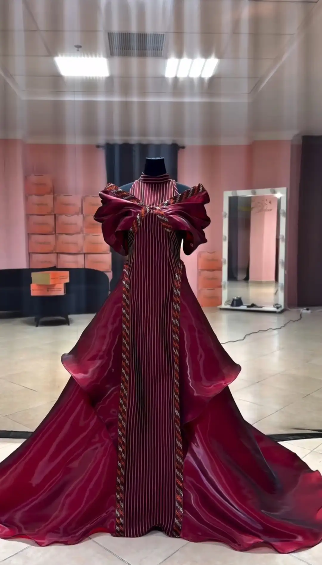 Türkmen fasonlar pombarh fasonlar Fasonlar 2025 fasonlar fason moda modalar Bezen bezen Türkmen fasonlar 2026 Türkmen fasonlar 2025 Türkmen fasonlar 2024 Türkmen fasonlar 2023 turkmenistan türkmenistan turkmen türkmen ashgabat  asgabat aşgabat balkan mary lebap dashoguz dasoguz daşoguz pombarh ponbarhat gulyupek gülýüpek stapel ştapel Gralan Çüýdeşen Abaýa Gadymy Krep Gurultaý 	Keteni Ýüpek Şifon Gipýur Lyon Welwet Atlas Kaşemir Streýç Suzana Ştapel Gülýüpek Pombarh Ýupka Gursakça Aksesuarlar Palto Penjek Okuw eşik Fata Sport eşik Uniforma Nakidka Öýme Şarf kompýuter ýaka ýaglyk Arenda köýnek 2nji el köýnek Taýyn köýnek Matalar Milli lybas milli lybaslar Toý köýnek Toý köýnekler toy koynek toy koynekler gundelik koynekler Gündelik	 
 köýnekler fata koynek Modern taze fason Eskiz koynektm turkmenkoynek türkmenkoynek fason moda moda fasonlar Iş eşik el iş	sada	ýakaly ýakasyz	keşdeli biserli	ýeňli giň nagyşly ýüregi açyk stoýka ýaka ýanly kombinasiýa 	zerli üsti aşak guşakly seçekli gysga ýeňli 