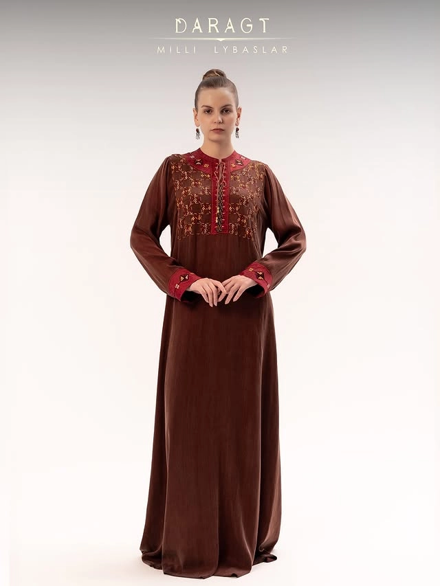 Türkmen fasonlar pombarh fasonlar Fasonlar 2025 fasonlar fason moda modalar Bezen bezen Türkmen fasonlar 2026 Türkmen fasonlar 2025 Türkmen fasonlar 2024 Türkmen fasonlar 2023 turkmenistan türkmenistan turkmen türkmen ashgabat  asgabat aşgabat balkan mary lebap dashoguz dasoguz daşoguz pombarh ponbarhat gulyupek gülýüpek stapel ştapel Gralan Çüýdeşen Abaýa Gadymy Krep Gurultaý 	Keteni Ýüpek Şifon Gipýur Lyon Welwet Atlas Kaşemir Streýç Suzana Ştapel Gülýüpek Pombarh Ýupka Gursakça Aksesuarlar Palto Penjek Okuw eşik Fata Sport eşik Uniforma Nakidka Öýme Şarf kompýuter ýaka ýaglyk Arenda köýnek 2nji el köýnek Taýyn köýnek Matalar Milli lybas milli lybaslar Toý köýnek Toý köýnekler toy koynek toy koynekler gundelik koynekler Gündelik	 
 köýnekler fata koynek Modern taze fason Eskiz koynektm turkmenkoynek türkmenkoynek fason moda moda fasonlar Iş eşik el iş	sada	ýakaly ýakasyz	keşdeli biserli	ýeňli giň nagyşly ýüregi açyk stoýka ýaka ýanly kombinasiýa 	zerli üsti aşak guşakly seçekli gysga ýeňli Gülýüpek Gündelik, Milli lybas el iş, keşdeli, ýakaly, ýeňli, giň, nagyşly 17-25, 26-35 Goňur yaz, tomus, guyz